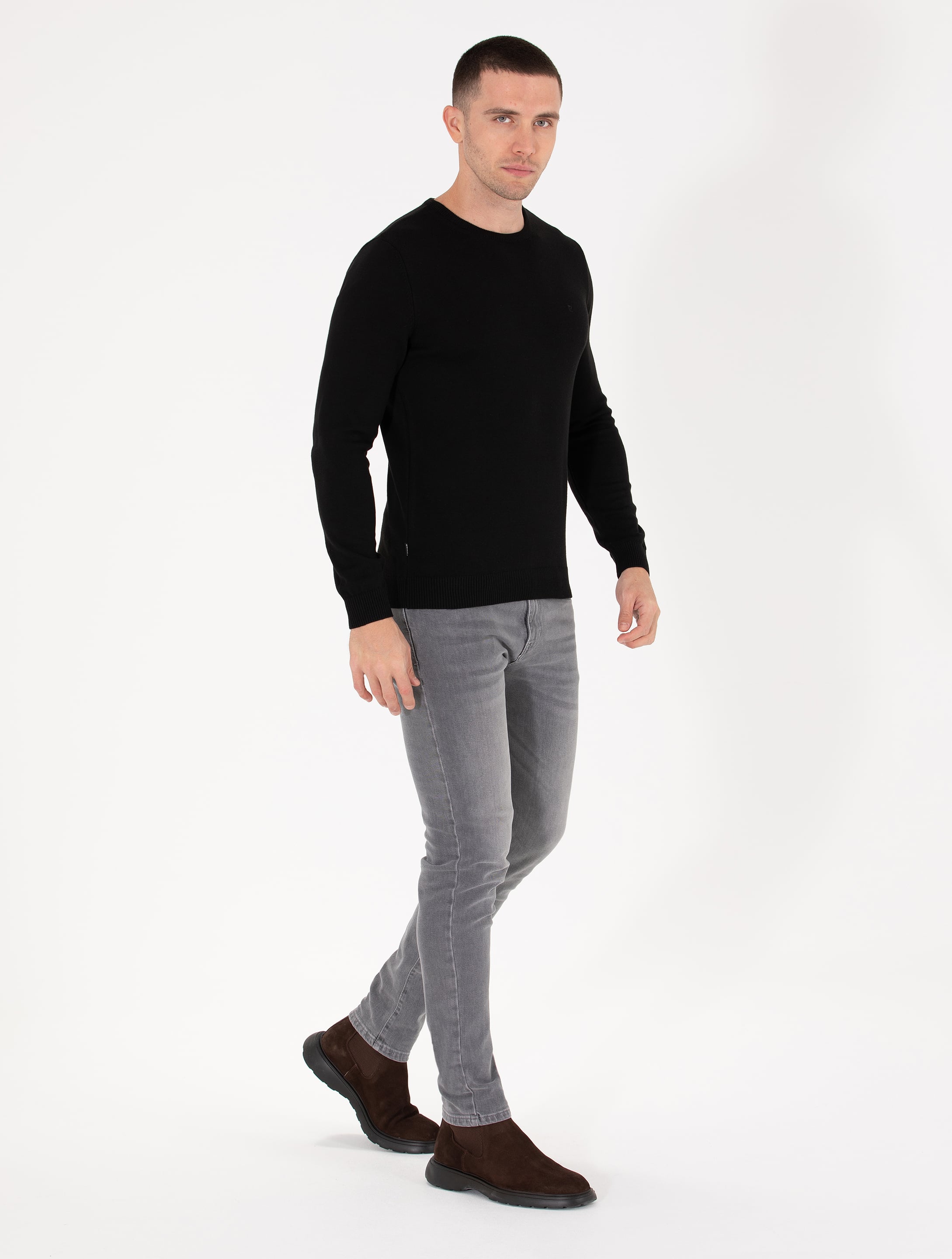 Siyah Slim Fit Bisiklet Yaka Basic Triko Kazak