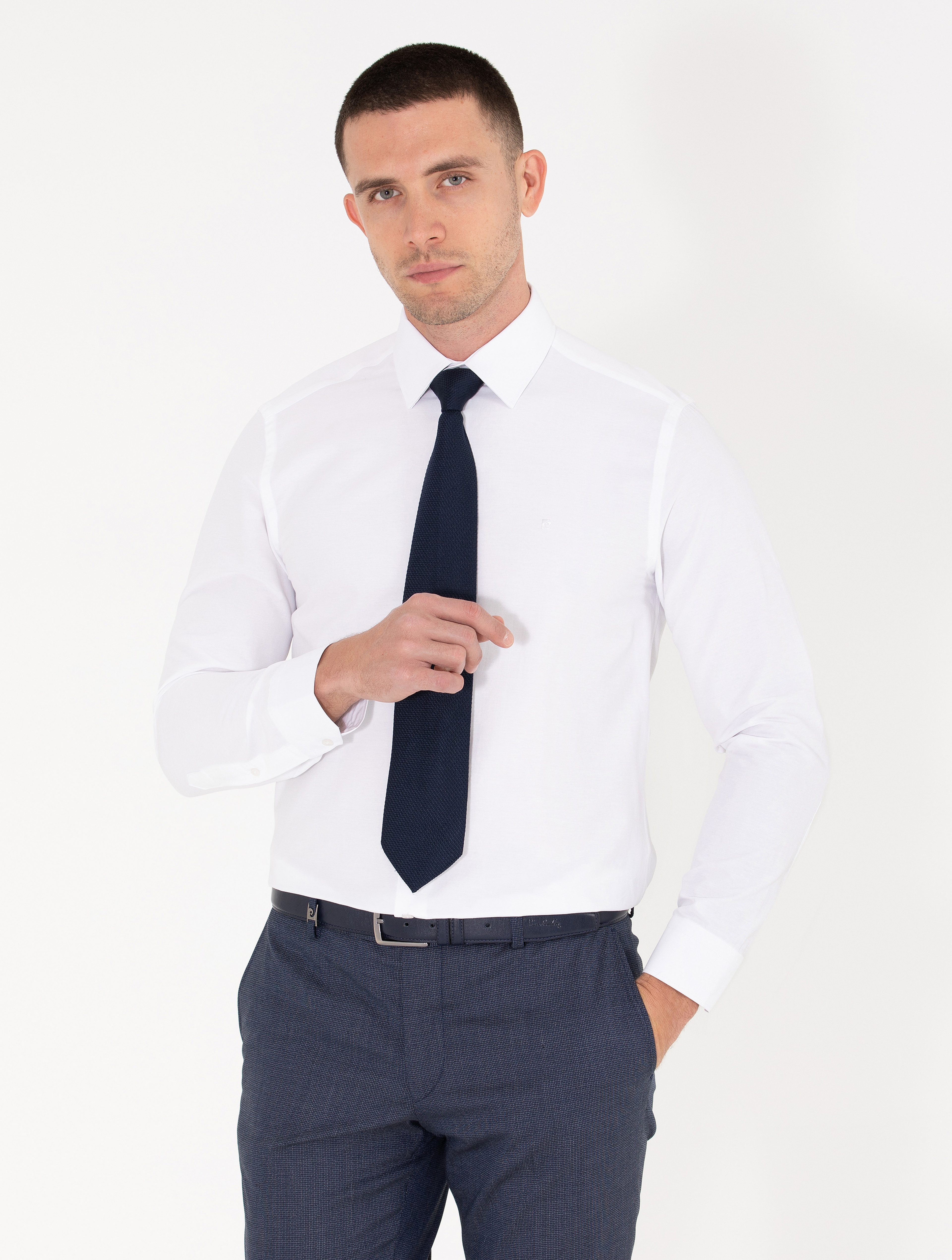 Beyaz Slim Fit Uzun Kollu Basic Gömlek - Image 1