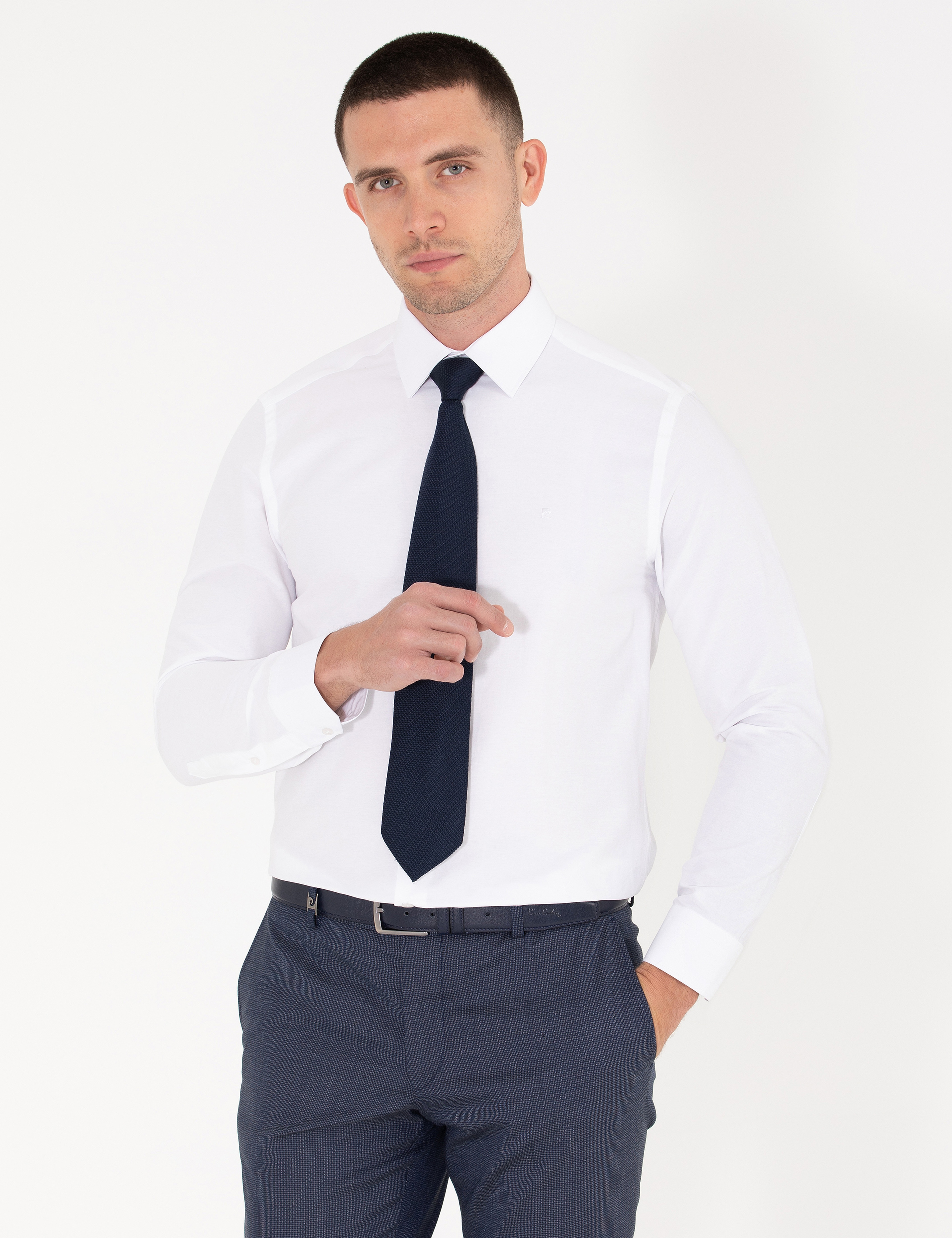 Beyaz Slim Fit Uzun Kollu Basic Gömlek