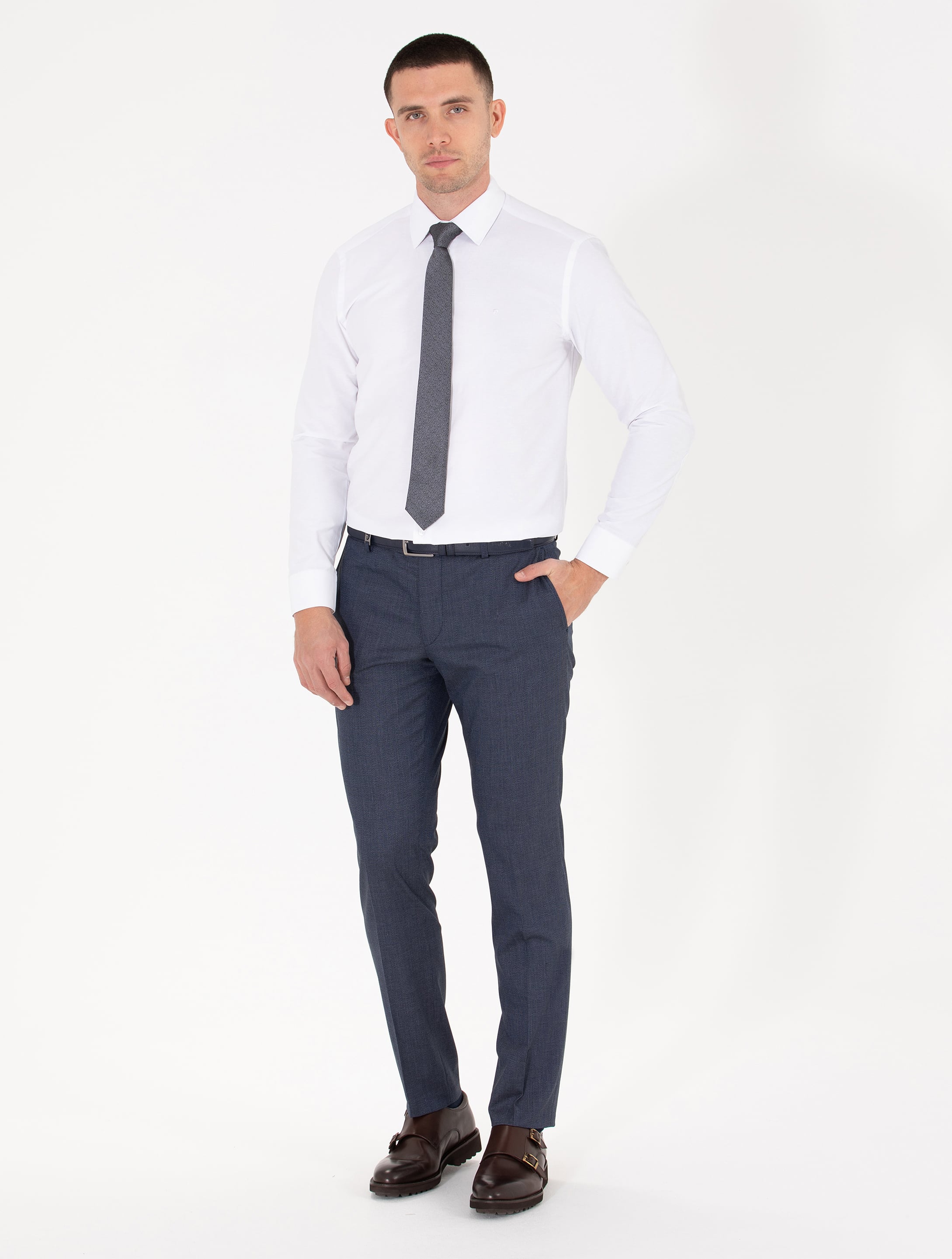 Beyaz Regular Fit Uzun Kollu Basic Gömlek
