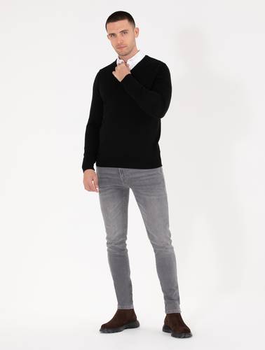 Siyah Slim Fit V Yaka Basic Triko Kazak