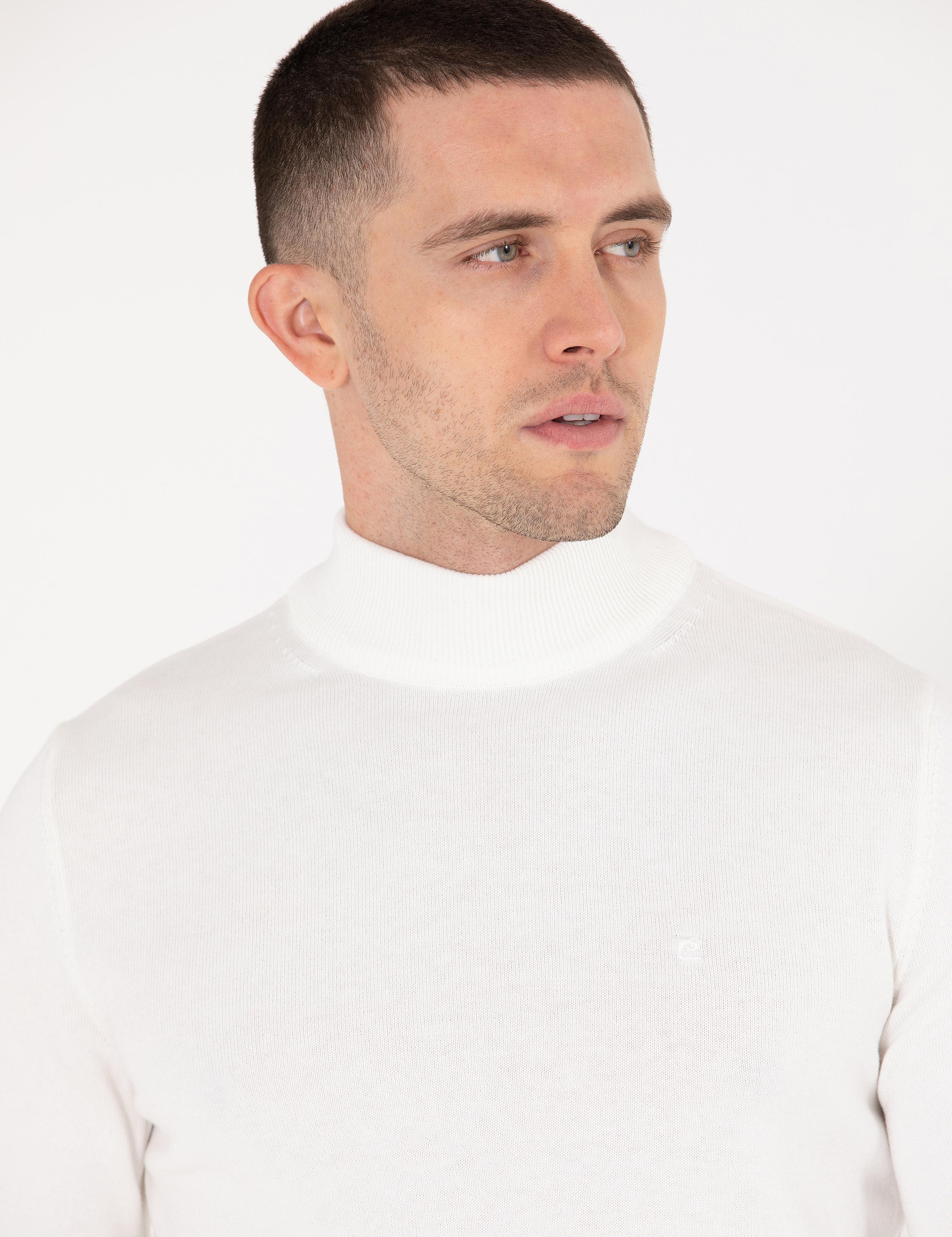 Ekru Slim Fit Yarım Balıkçı Yaka Basic Triko Kazak