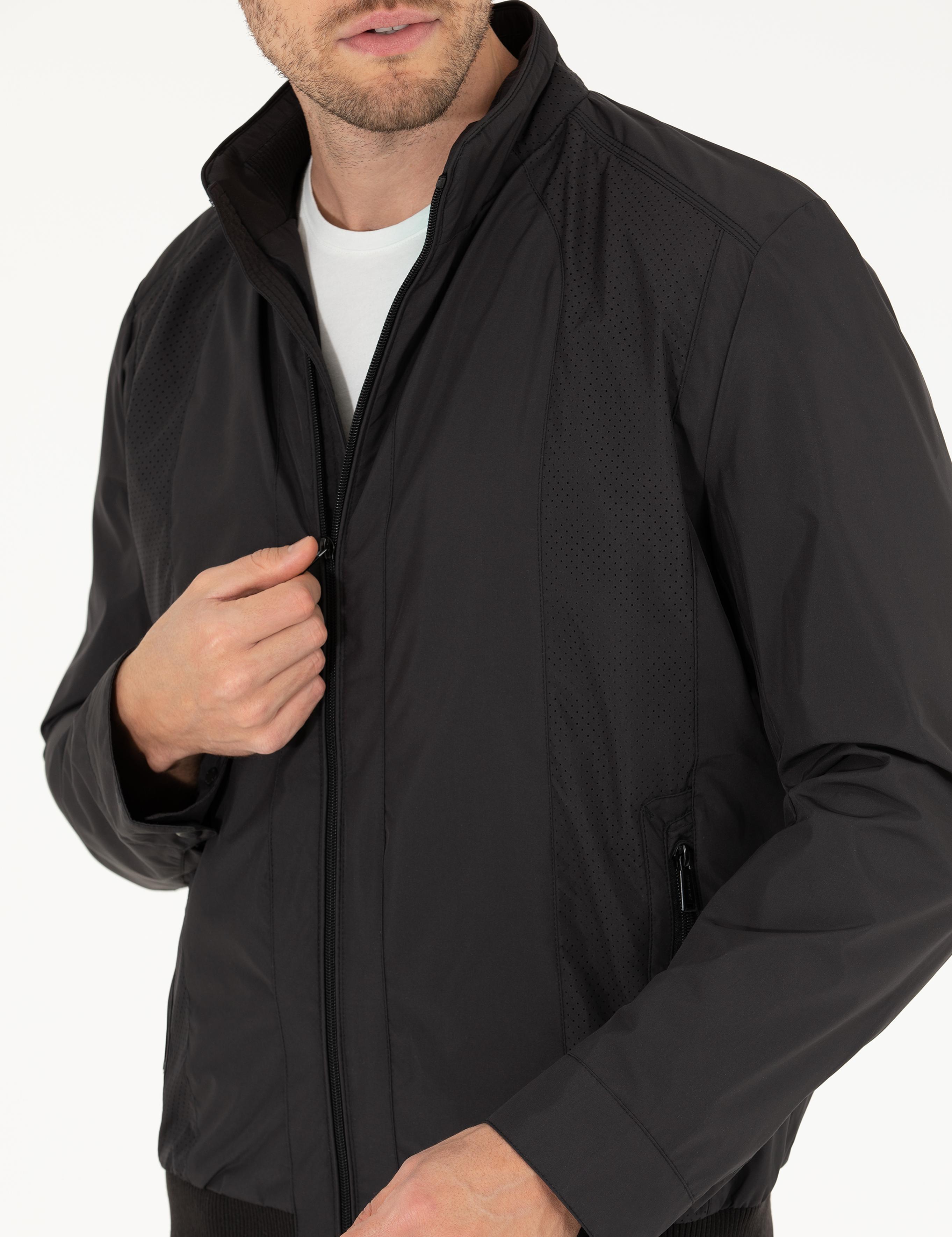 Siyah Mevsimlik Mont