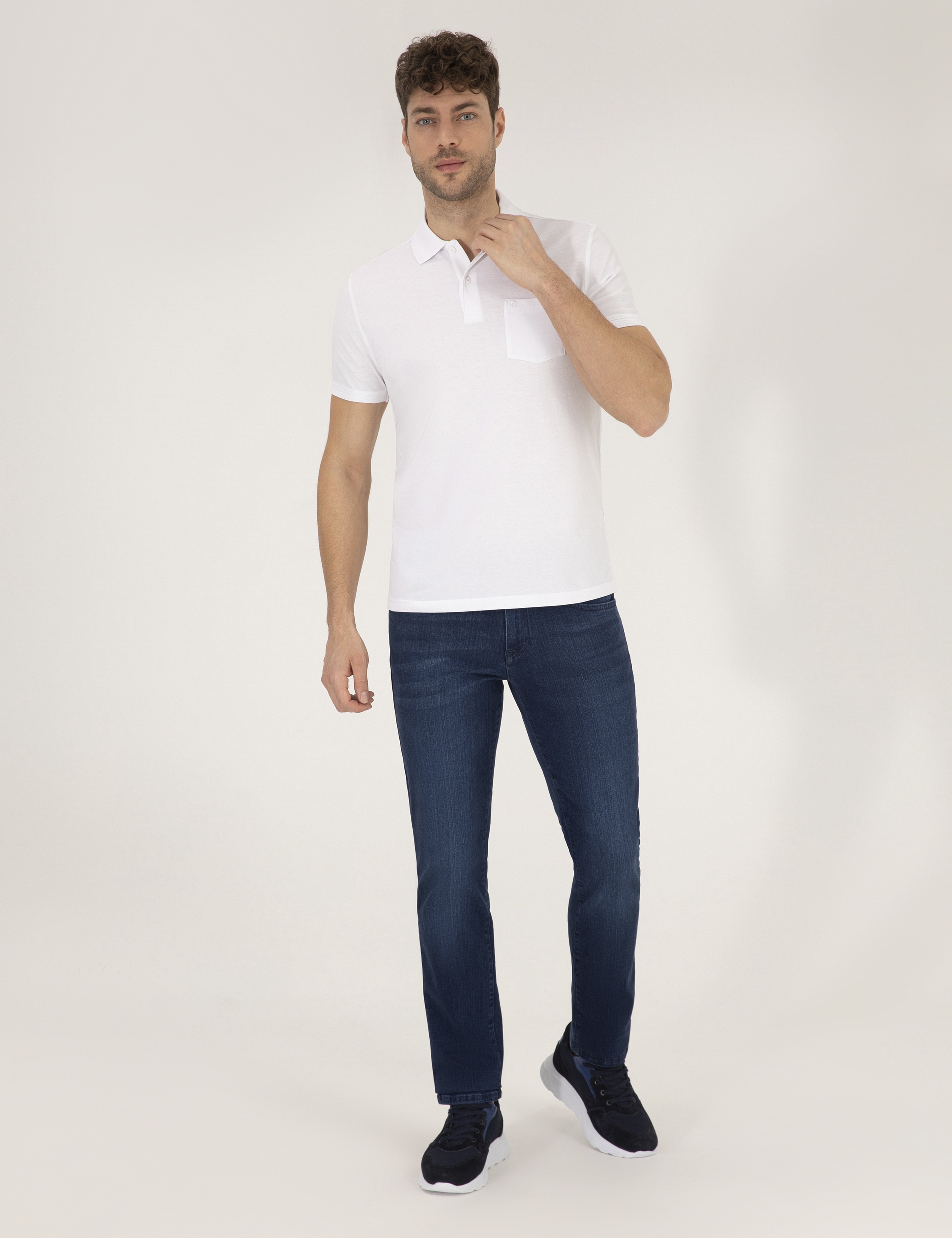 Beyaz Regular Fit Polo Yaka Basic Tişört - Image 4