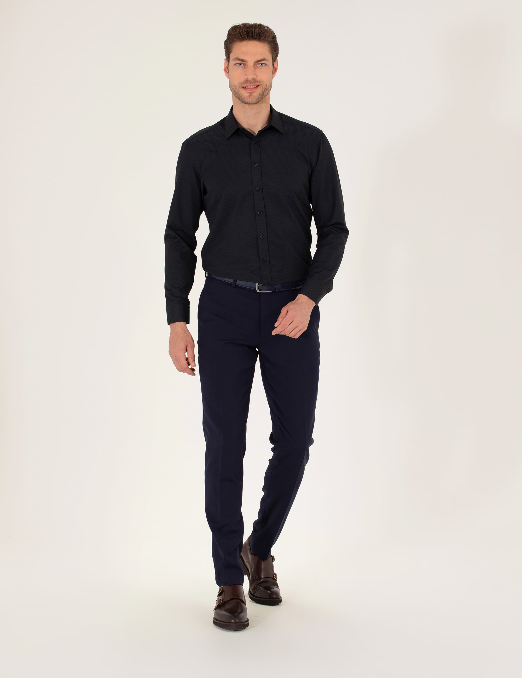 Siyah Regular Fit Uzun Kollu Gömlek