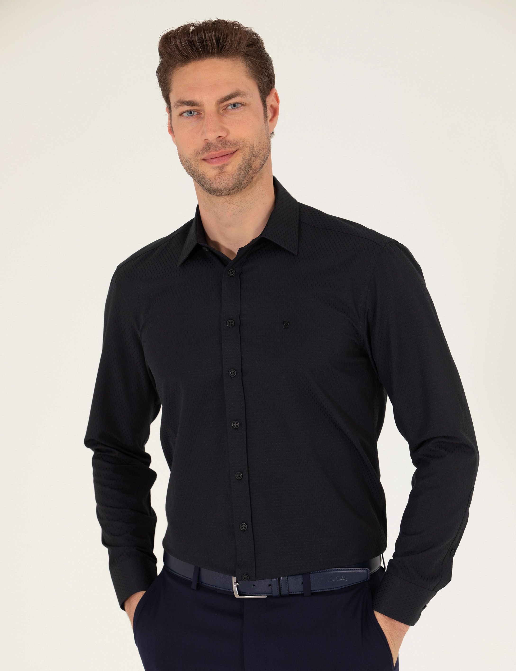 Siyah Regular Fit Uzun Kollu Gömlek - Image 2