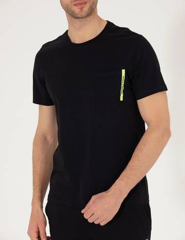 Siyah Slim Fit Cepli Bisiklet Yaka Tişört