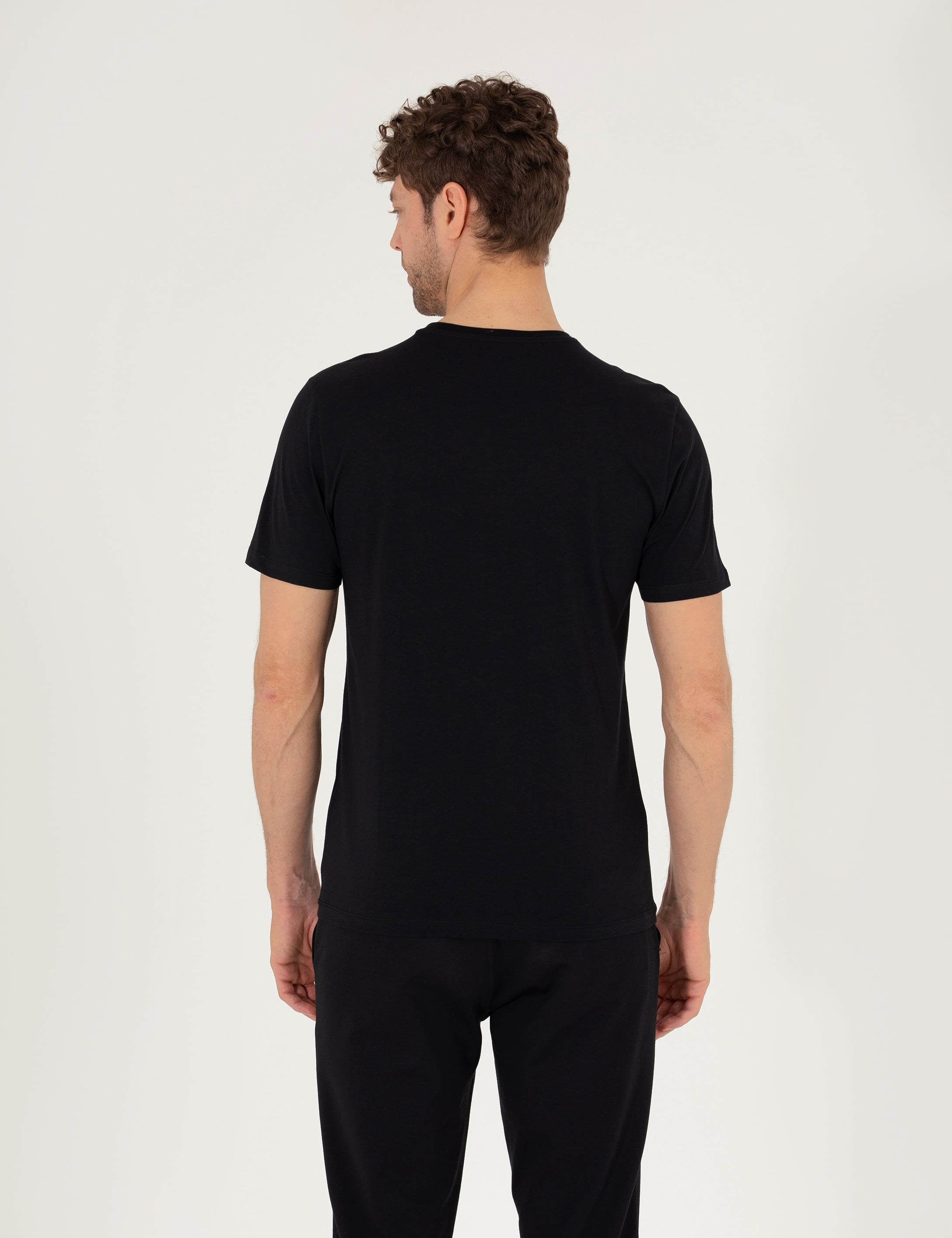Siyah Slim Fit Cepli Bisiklet Yaka Tişört