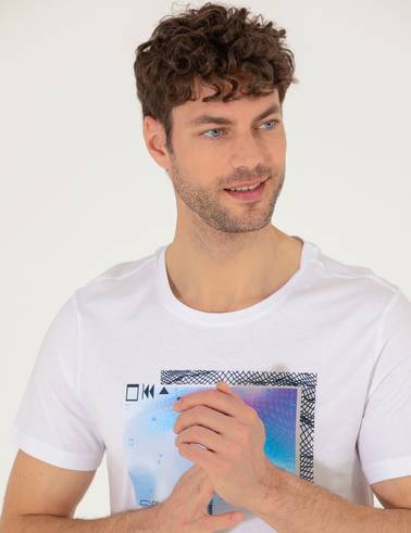 Beyaz Slim Fit Baskılı Bisiklet Yaka Tişört