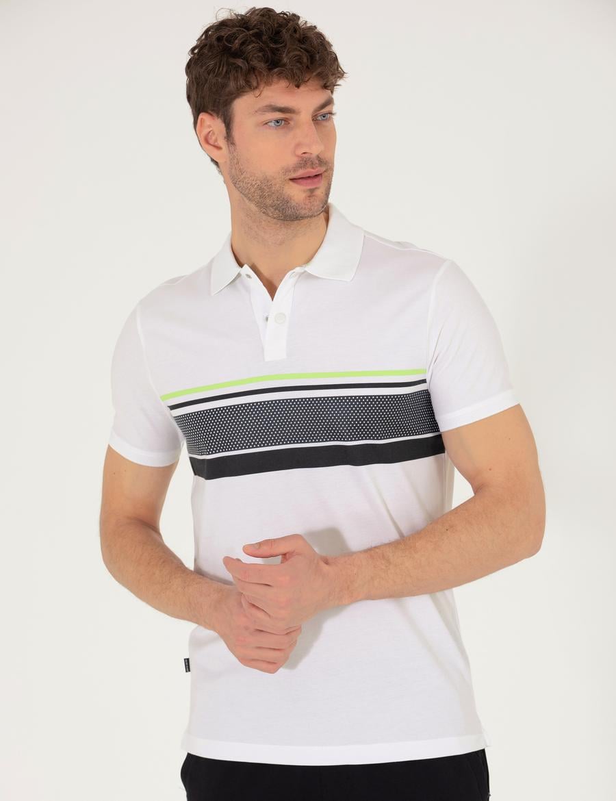 Beyaz Slim Fit Göğüs Baskılı Polo Yaka Tişört