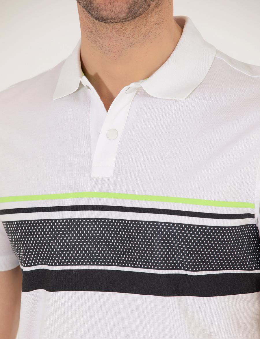 Beyaz Slim Fit Göğüs Baskılı Polo Yaka Tişört