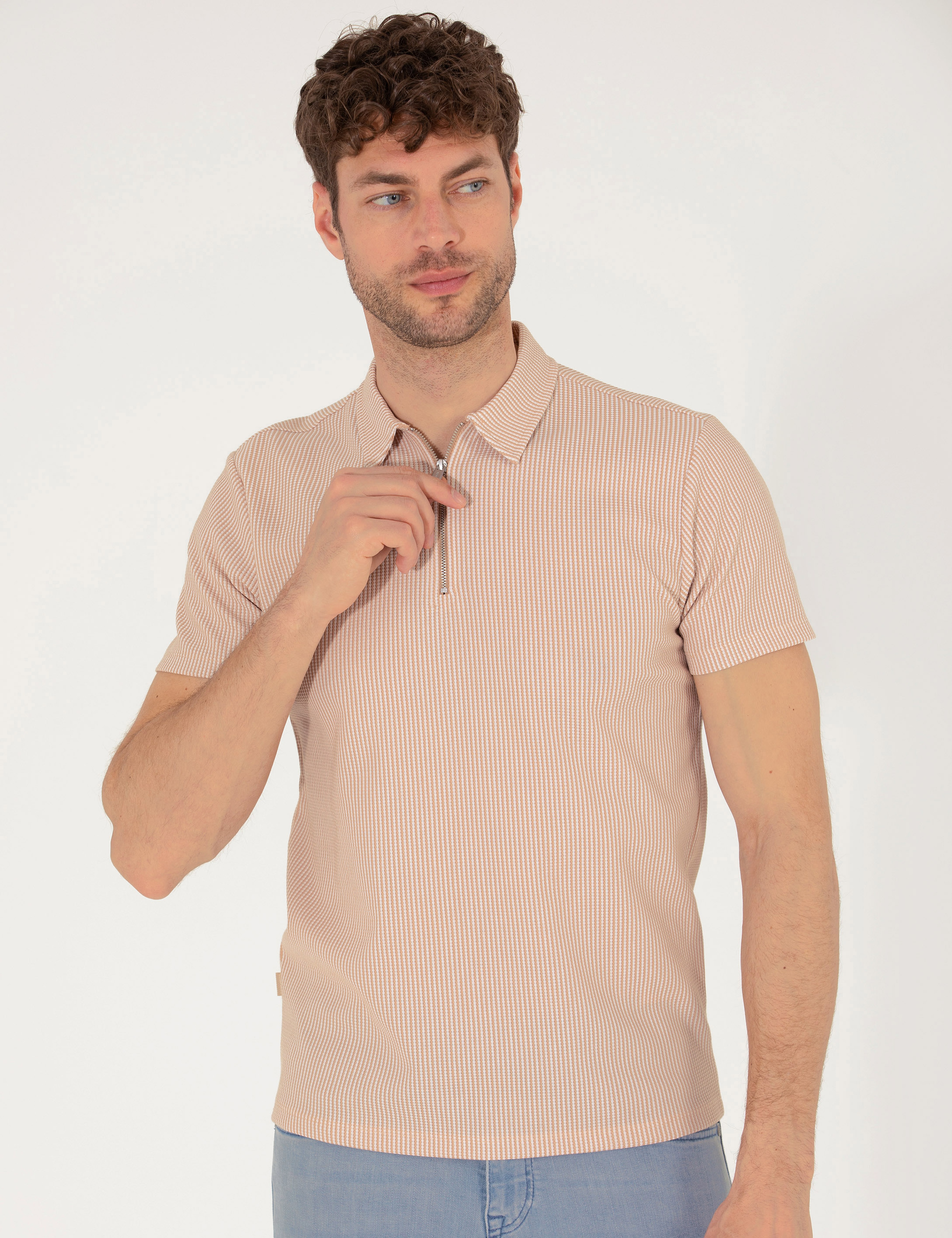 Bej Slim Fit Fermuarlı Polo Yaka Tişört - Image 2