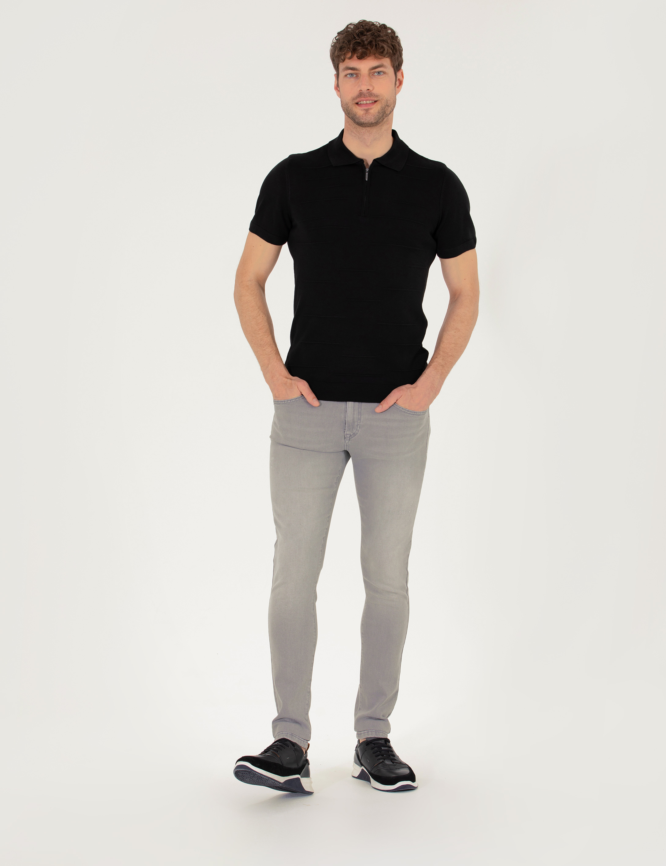 Siyah Slim Fit Fermuarlı Polo Yaka Triko Tişört