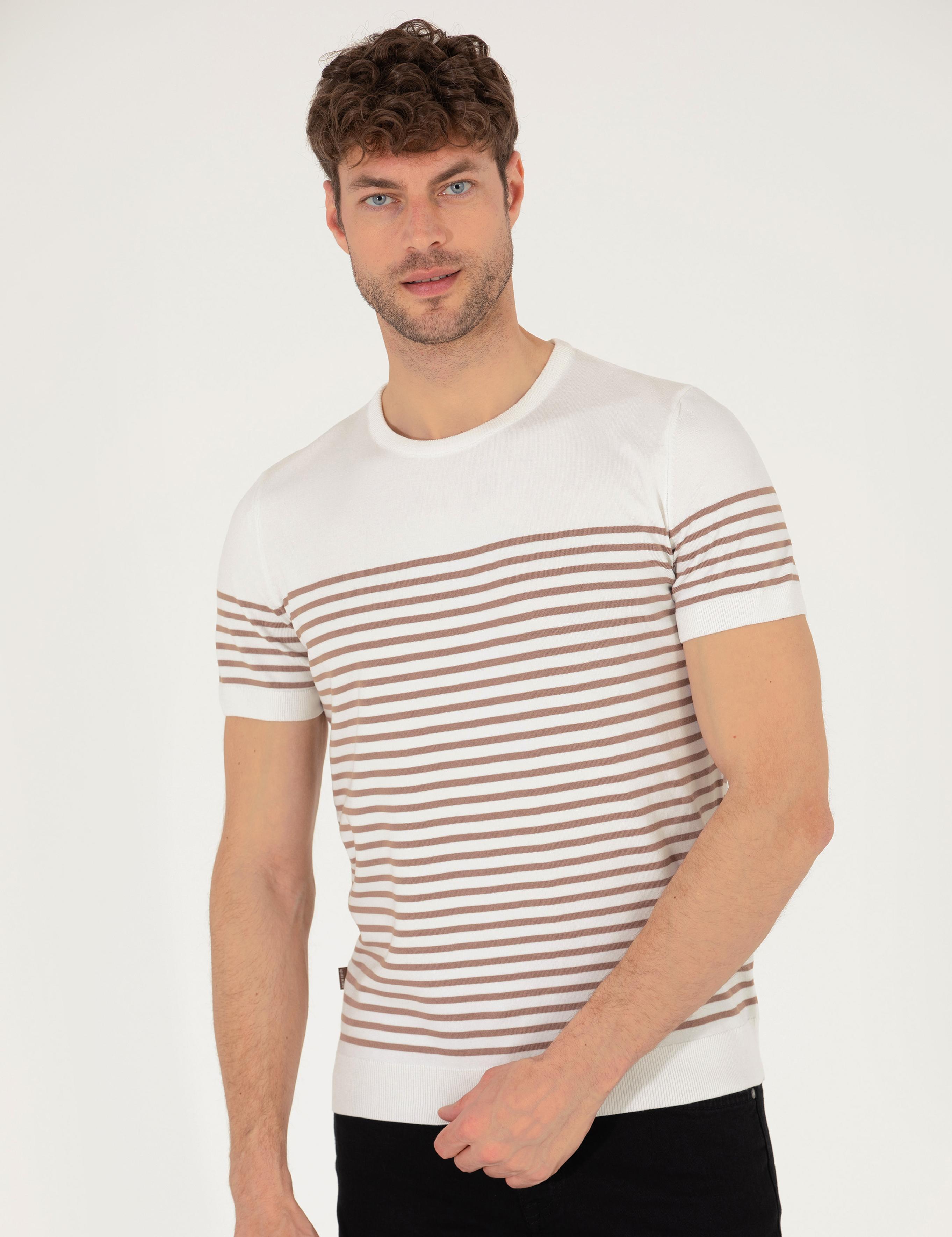 Ekru Slim Fit Bisiklet Yaka Triko Tişört