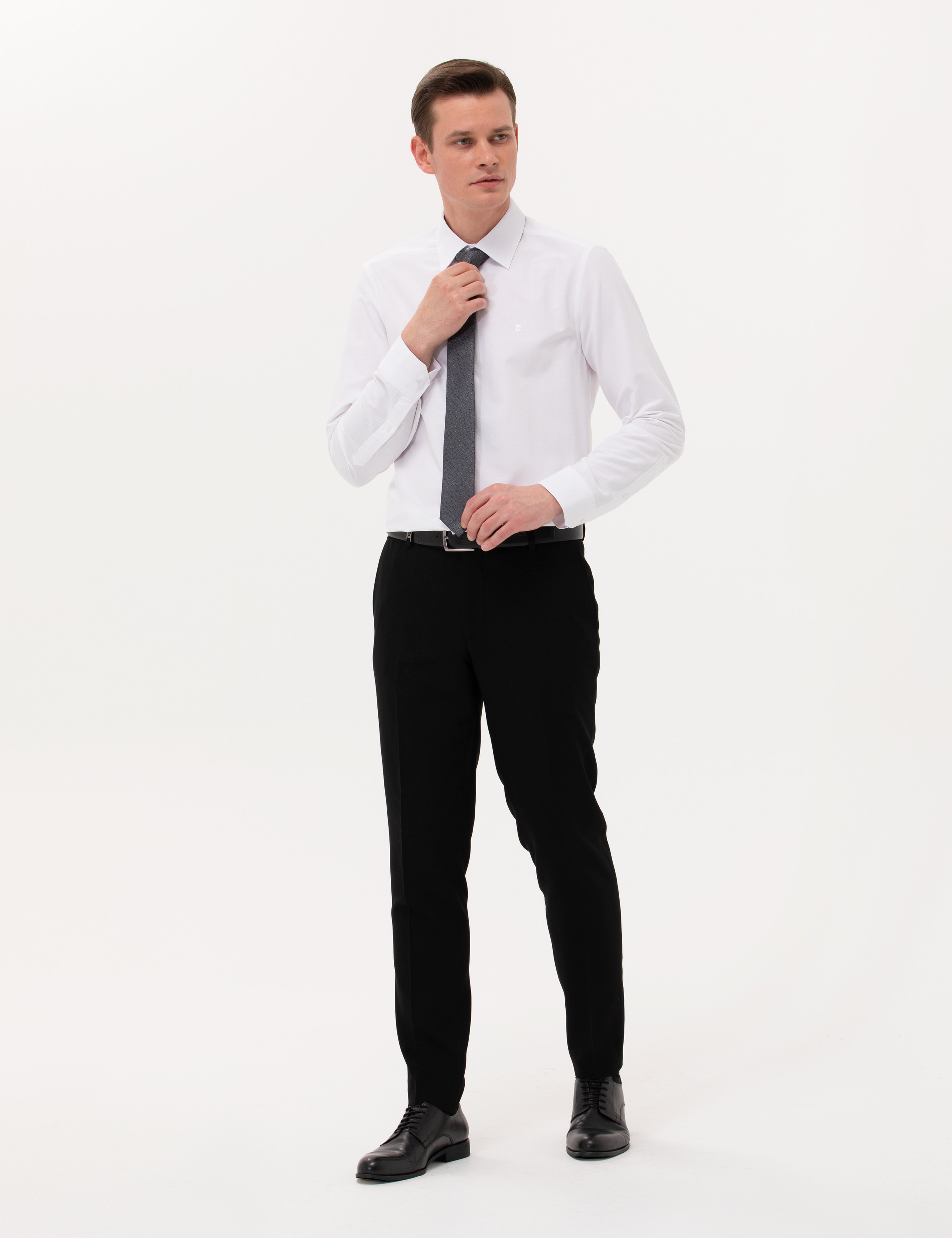 Beyaz Slim Fit Uzun Kollu Basic Gömlek