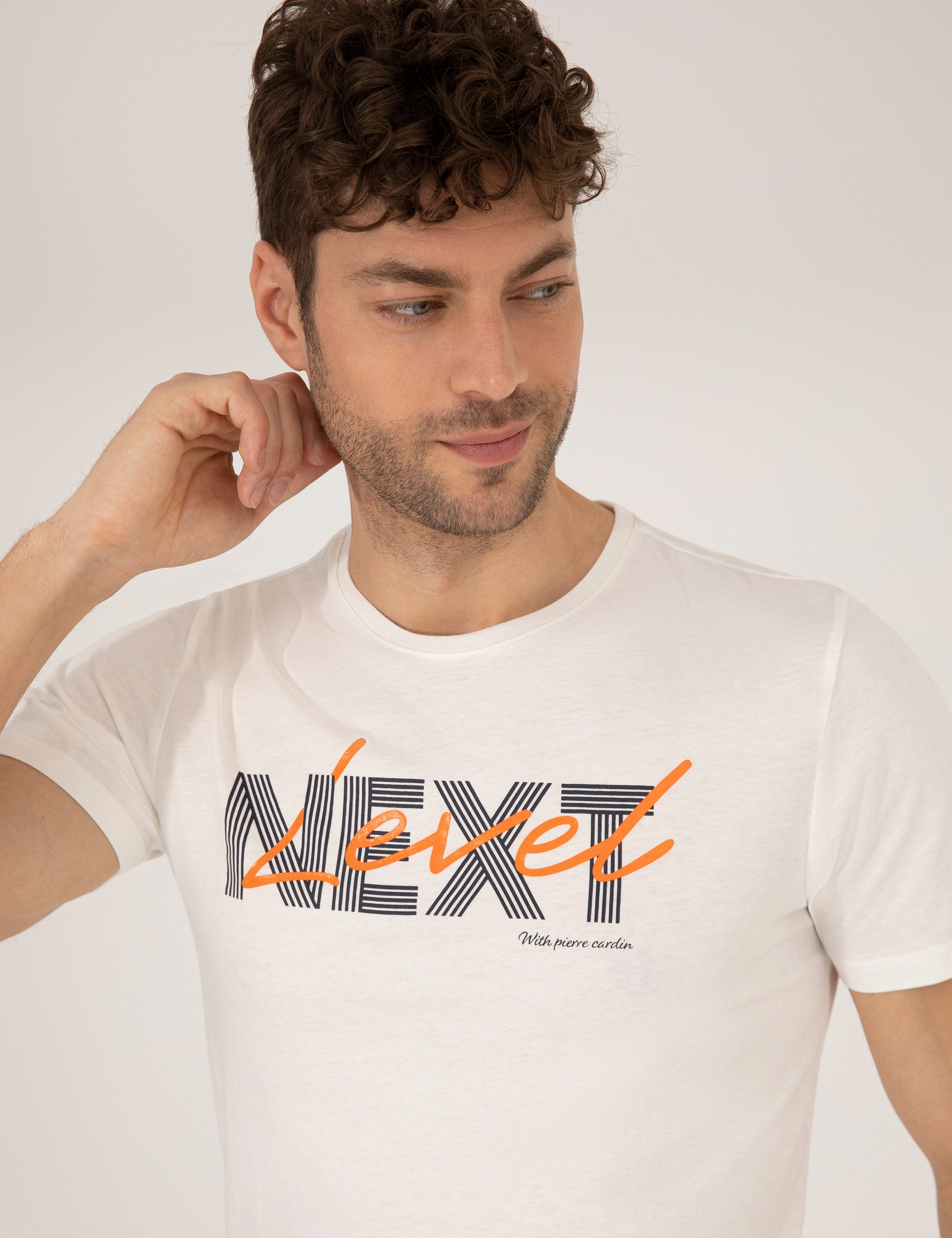 Ekru Slim Fit Baskılı Bisiklet Yaka Tişört