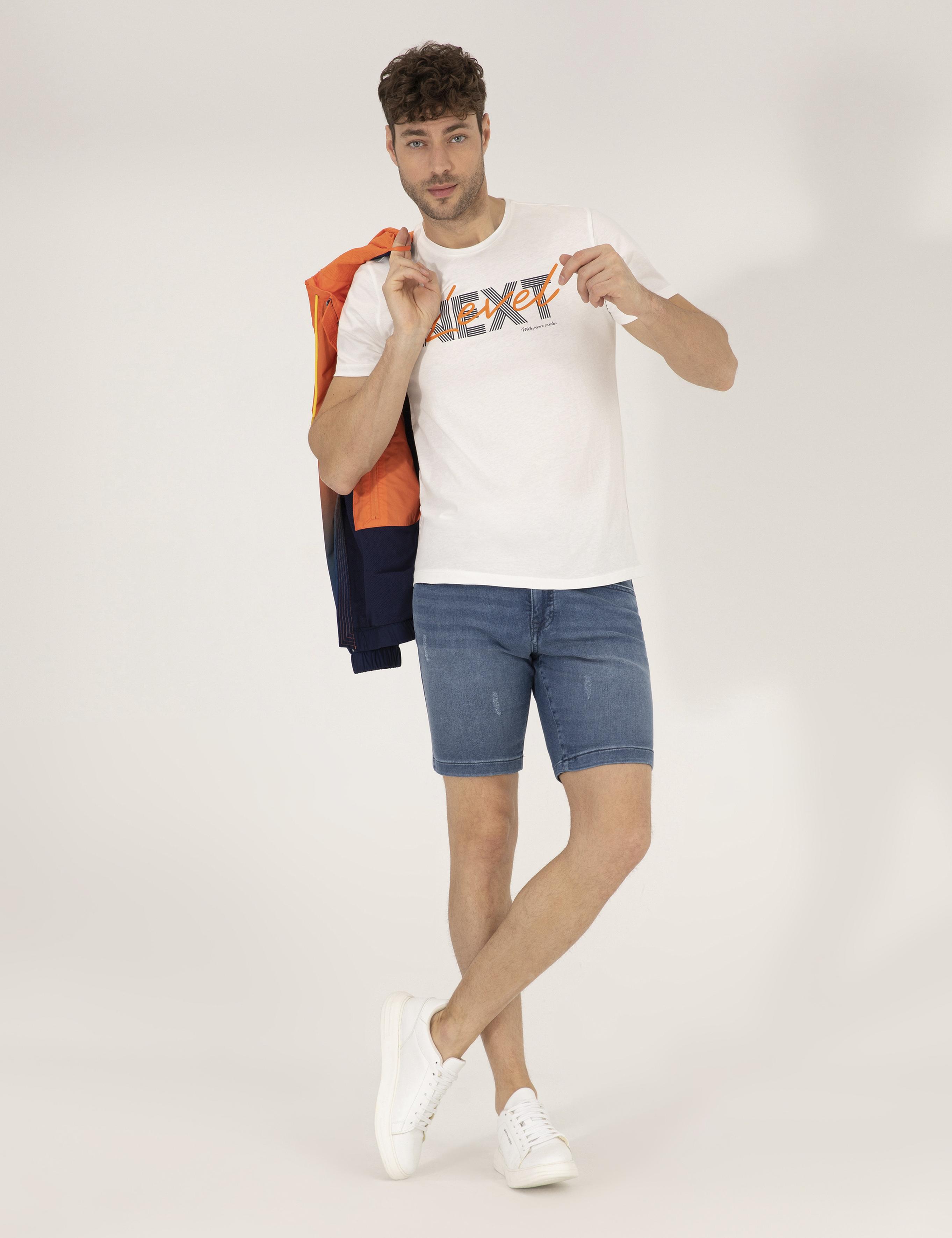 Ekru Slim Fit Baskılı Bisiklet Yaka Tişört