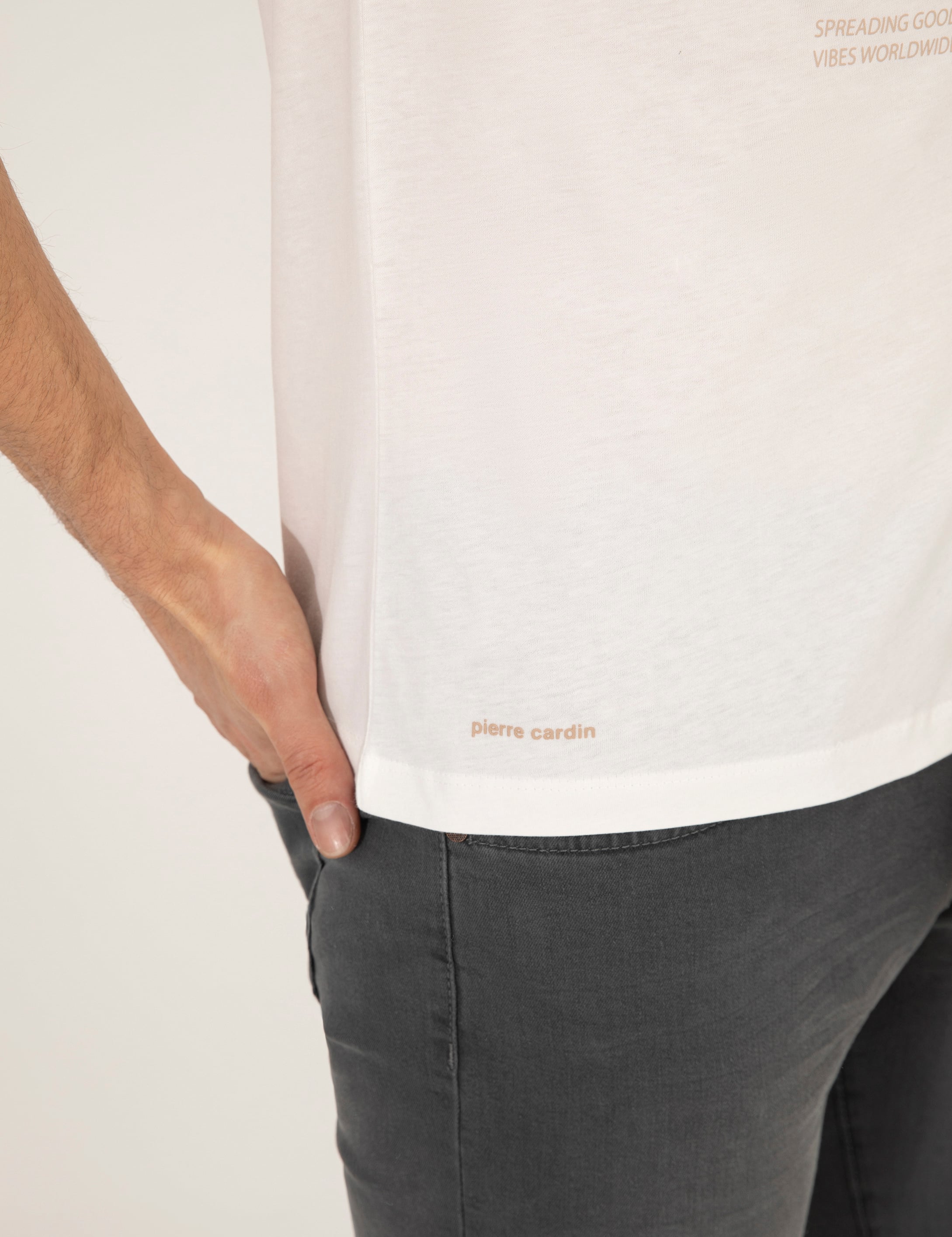 Ekru Slim Fit Baskılı Bisiklet Yaka Tişört
