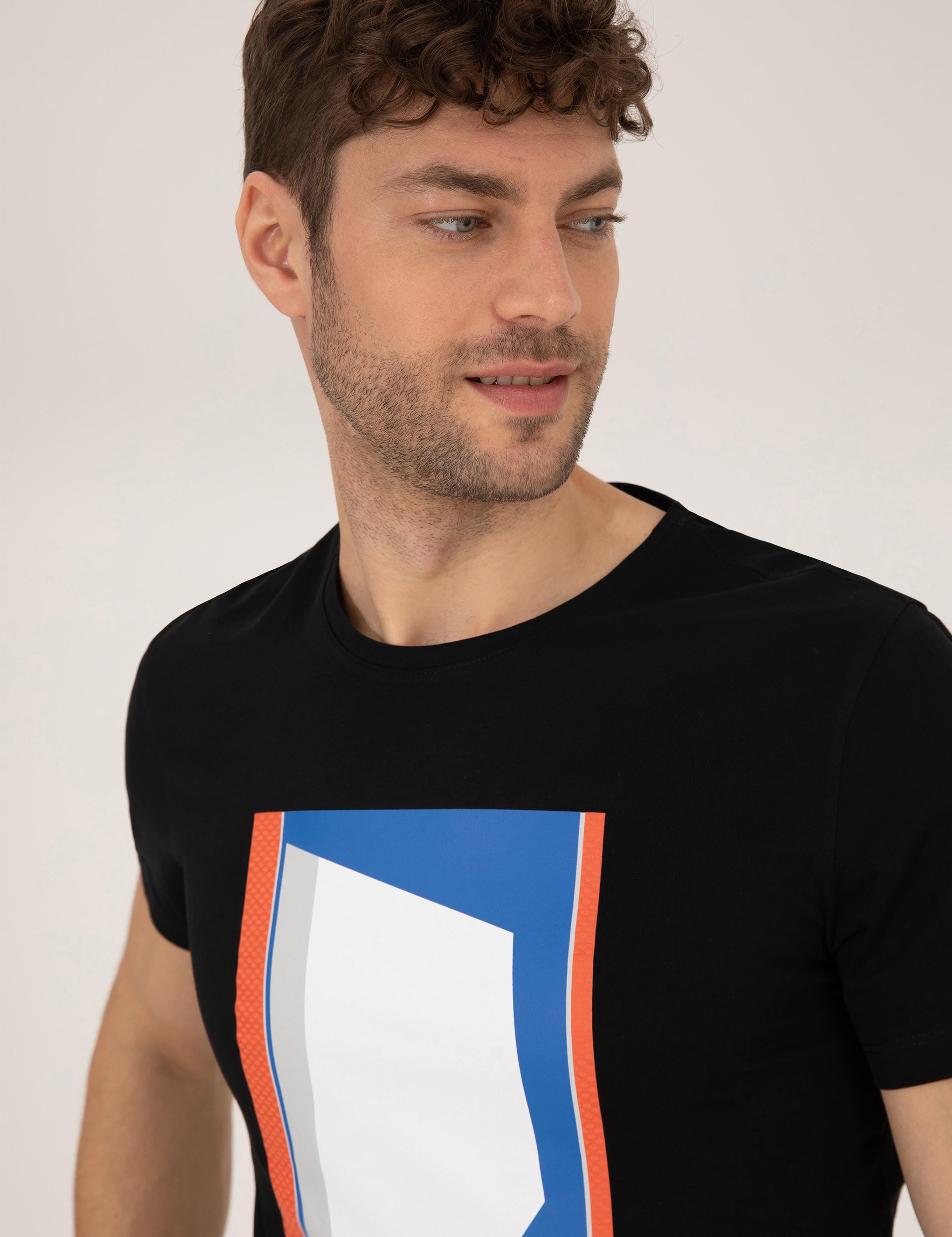 Siyah Baskılı Bisiklet Yaka Tişört