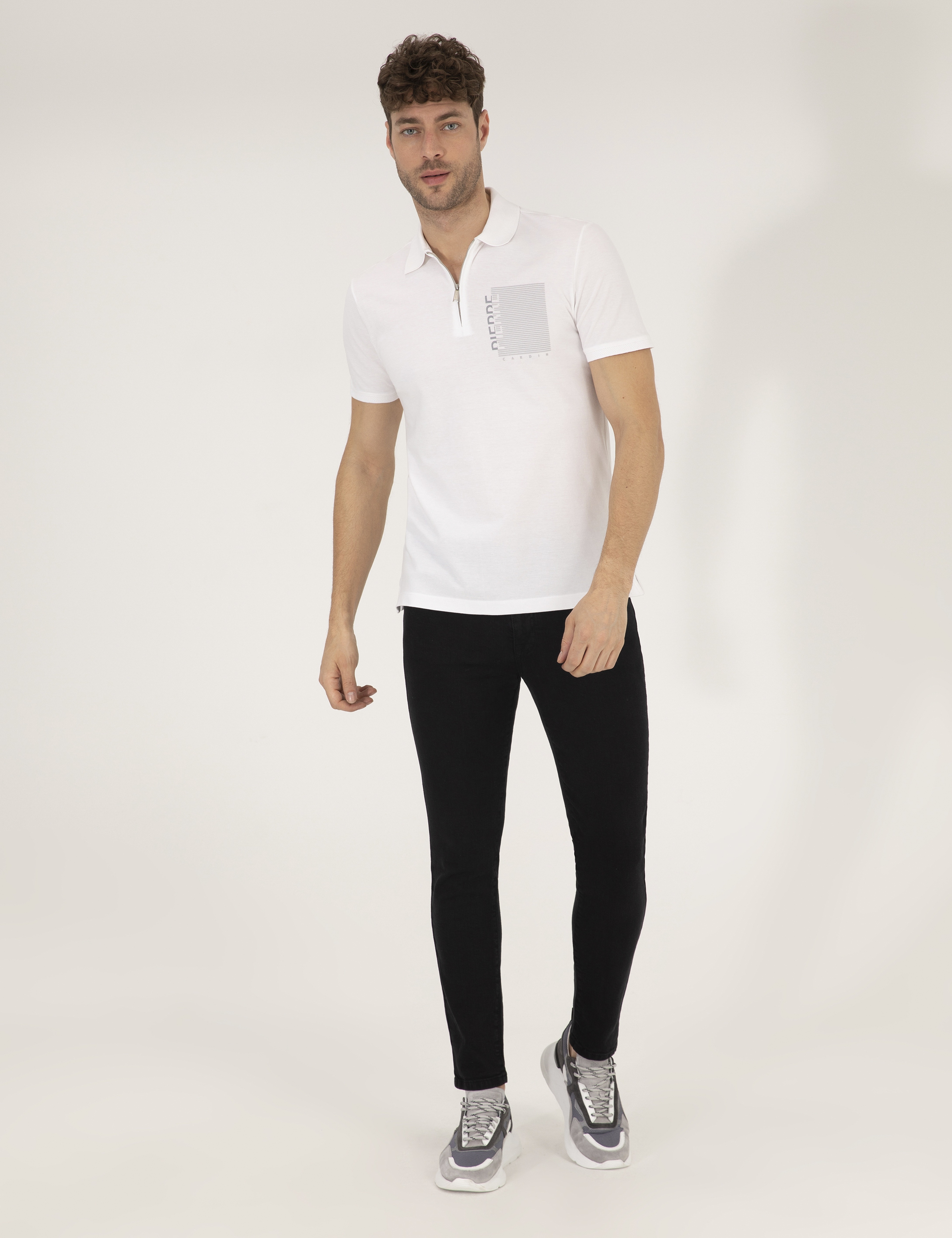 Beyaz Slim Fit Fermuarlı Polo Yaka Tişört