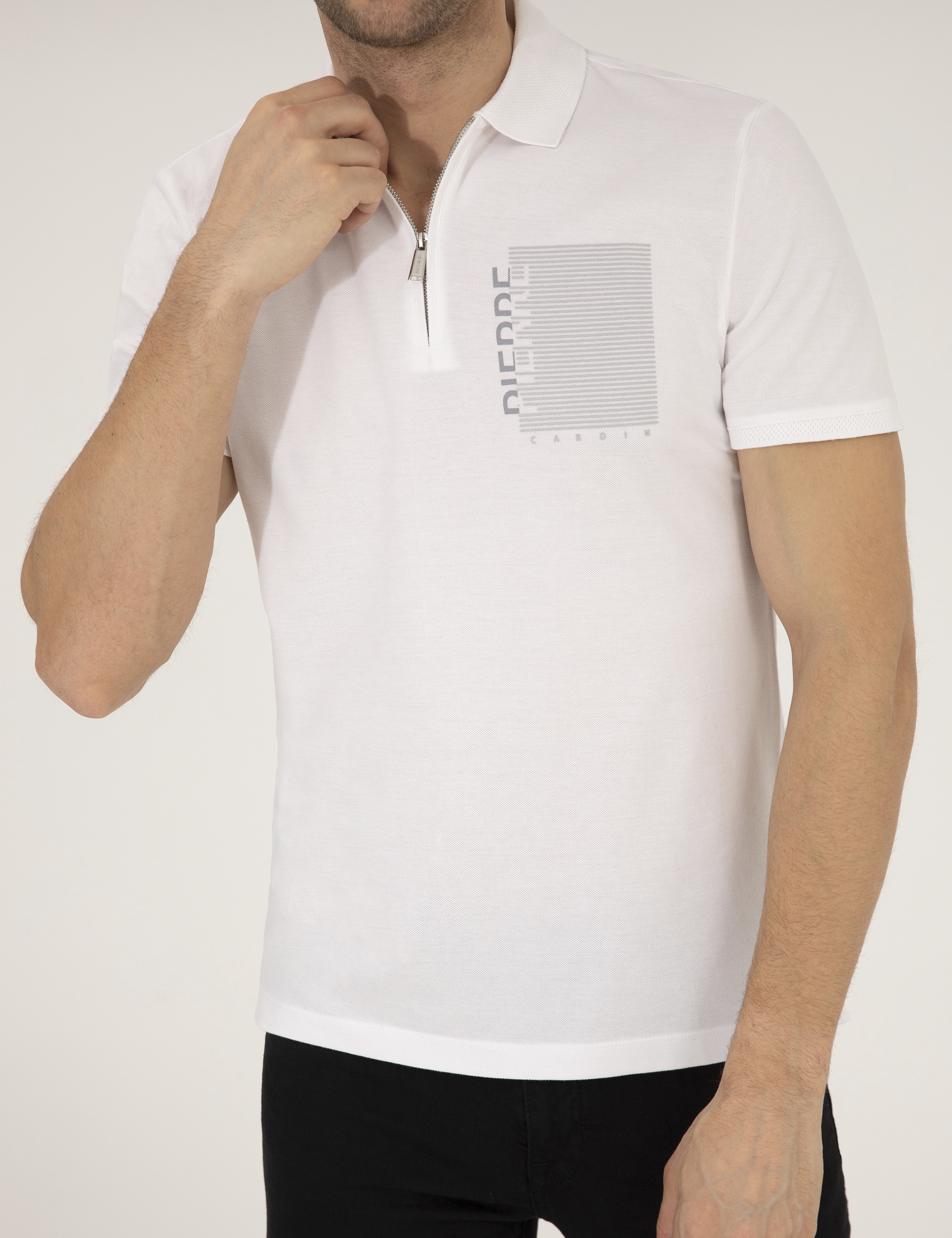 Beyaz Slim Fit Fermuarlı Polo Yaka Tişört