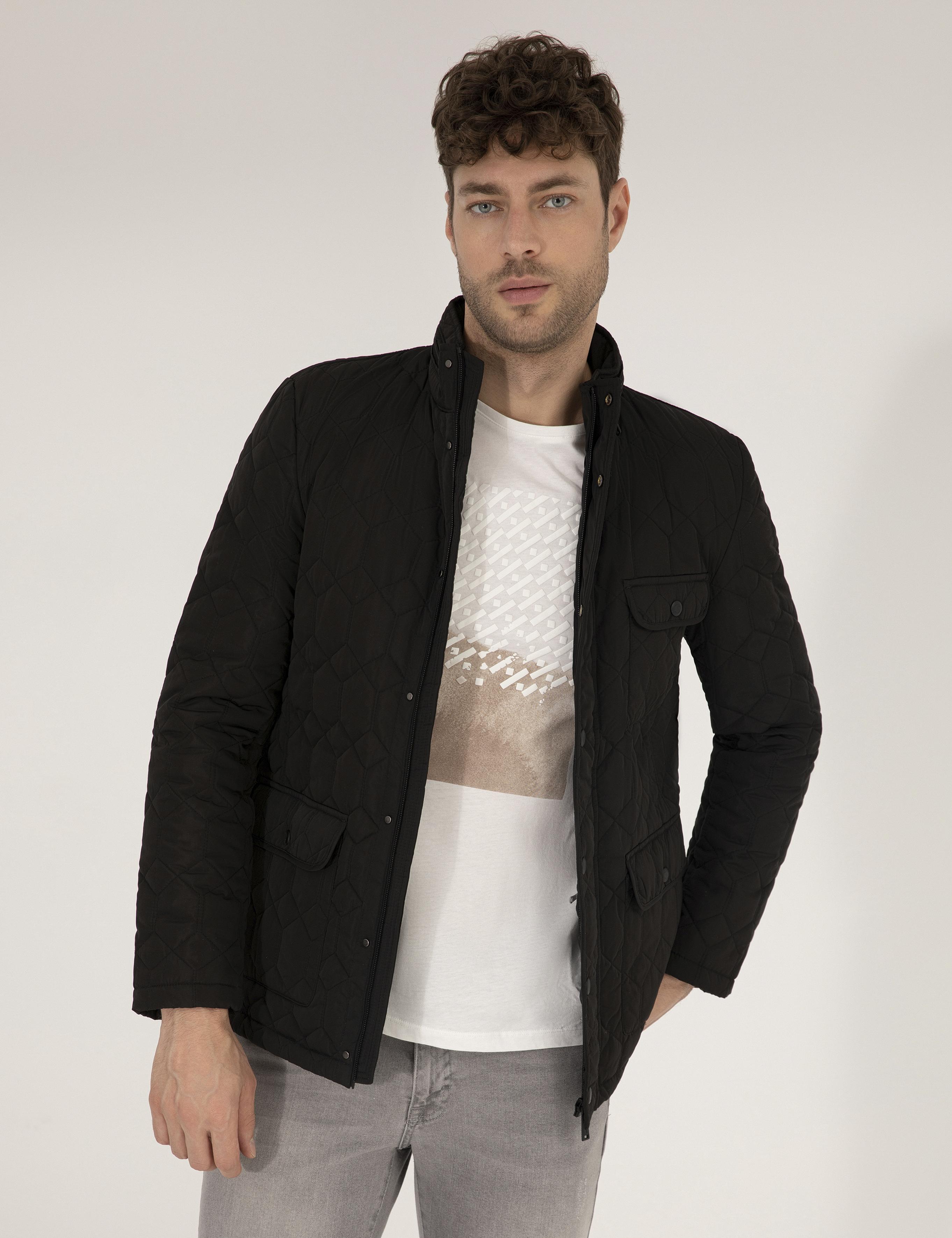 Siyah Kapitoneli Mevsimlik Mont