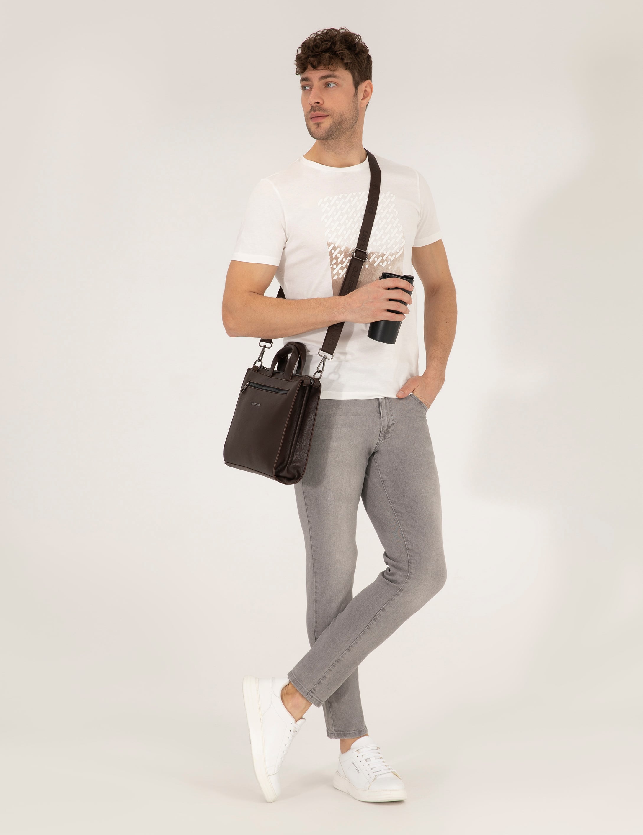 Ekru Slim Fit Baskılı Bisiklet Yaka Tişört
