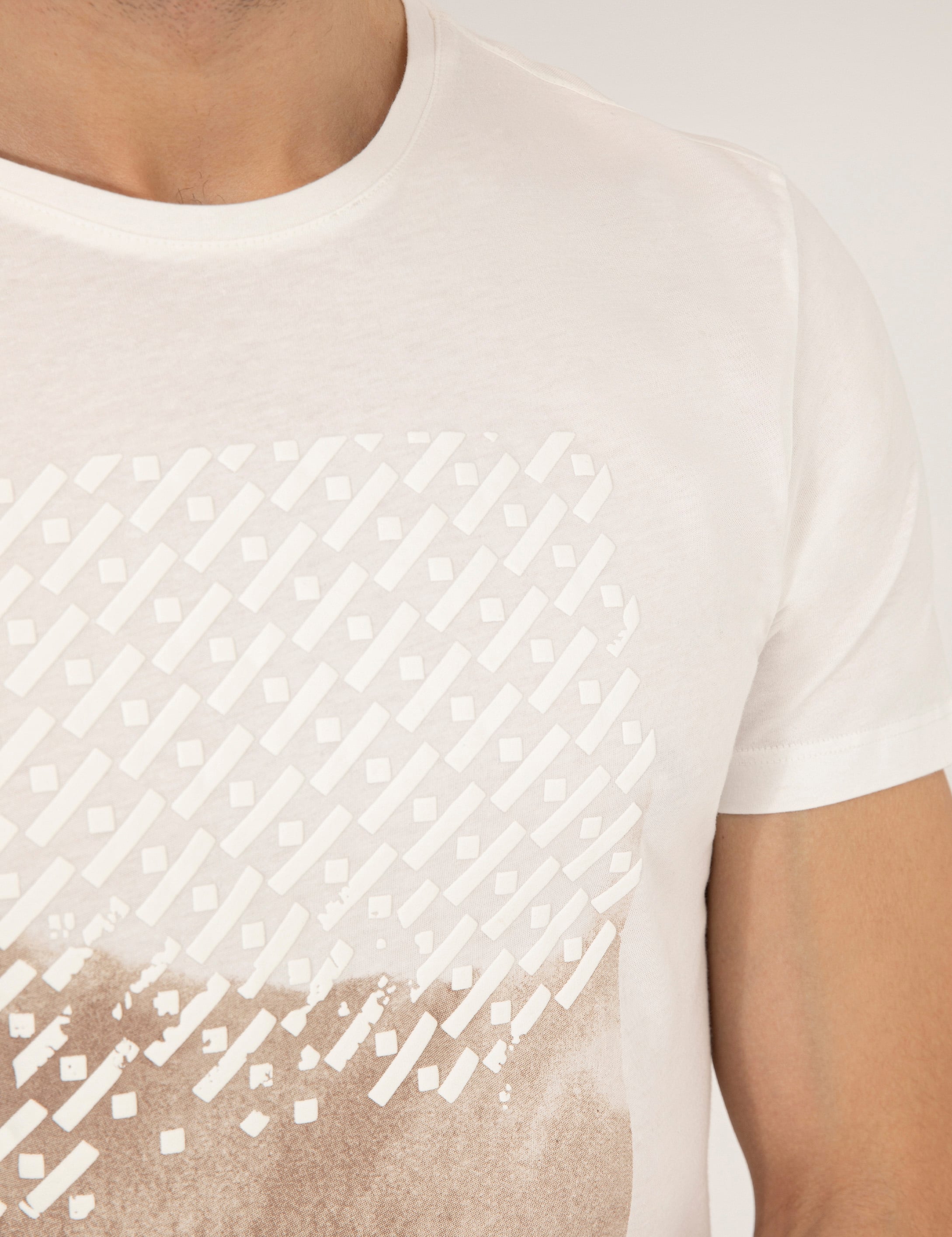 Ekru Slim Fit Baskılı Bisiklet Yaka Tişört