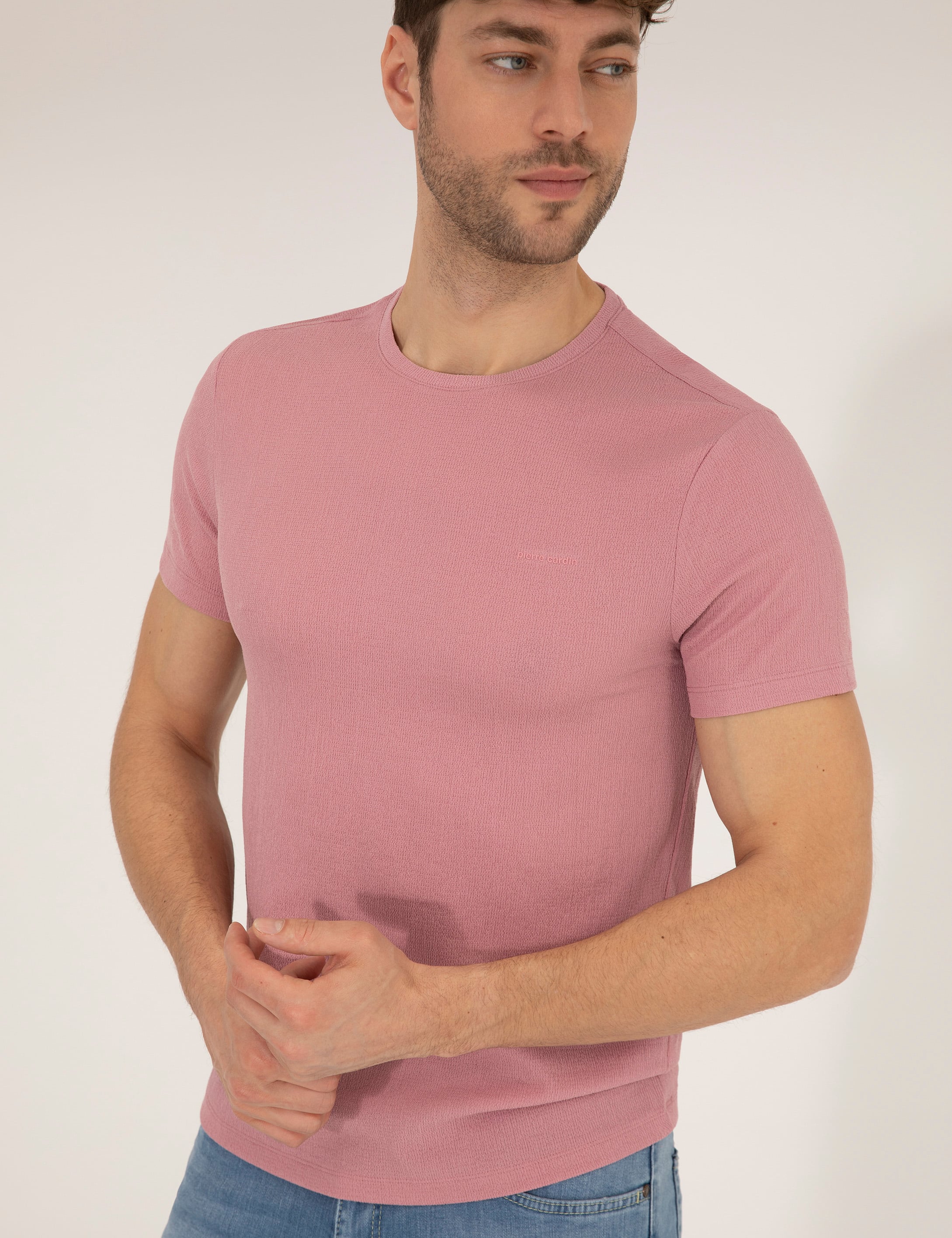 Pembe Slim Fit Dokulu Bisiklet Yaka Tişört - Image 2