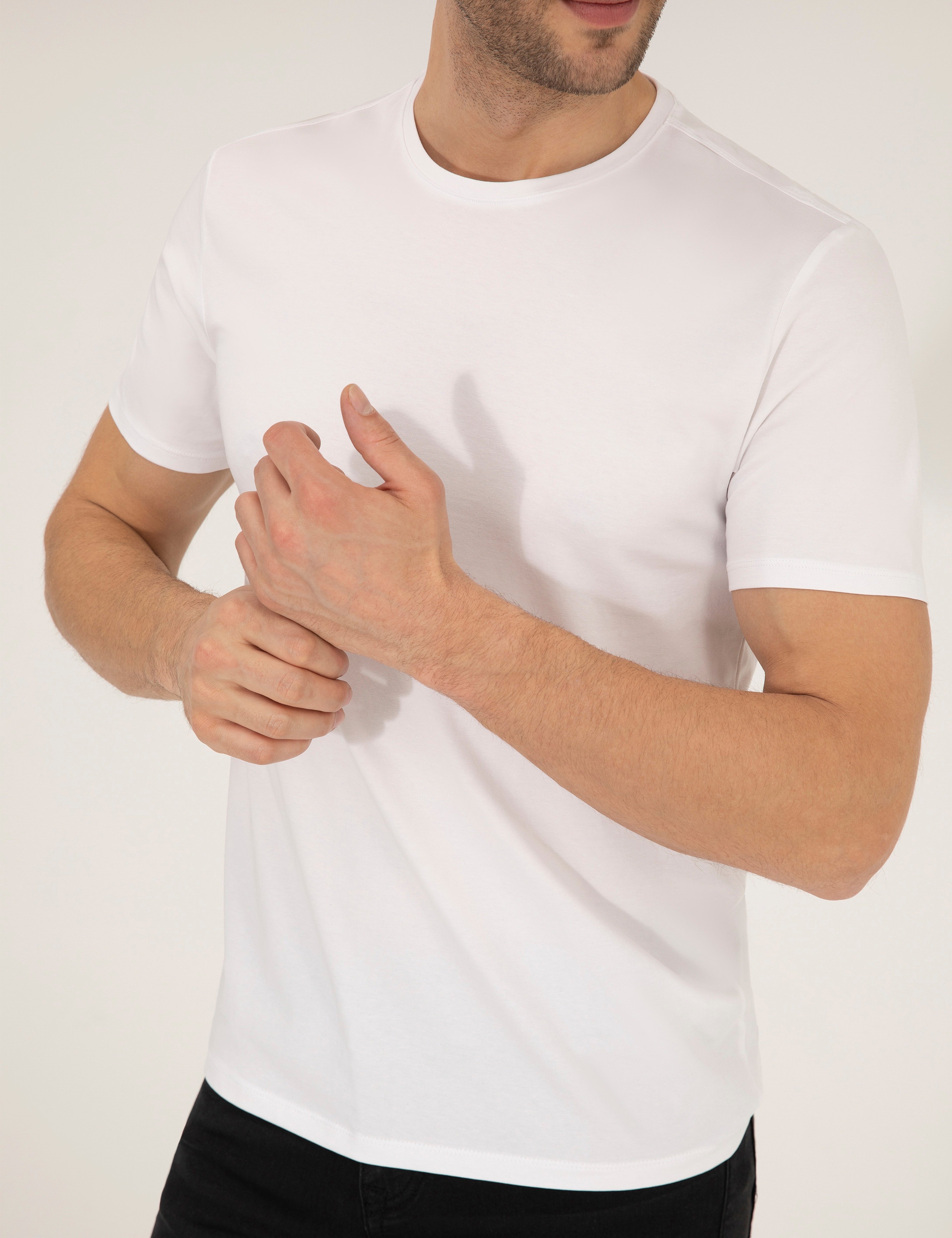 Beyaz Slim Fit Bisiklet Yaka Basic Tişört