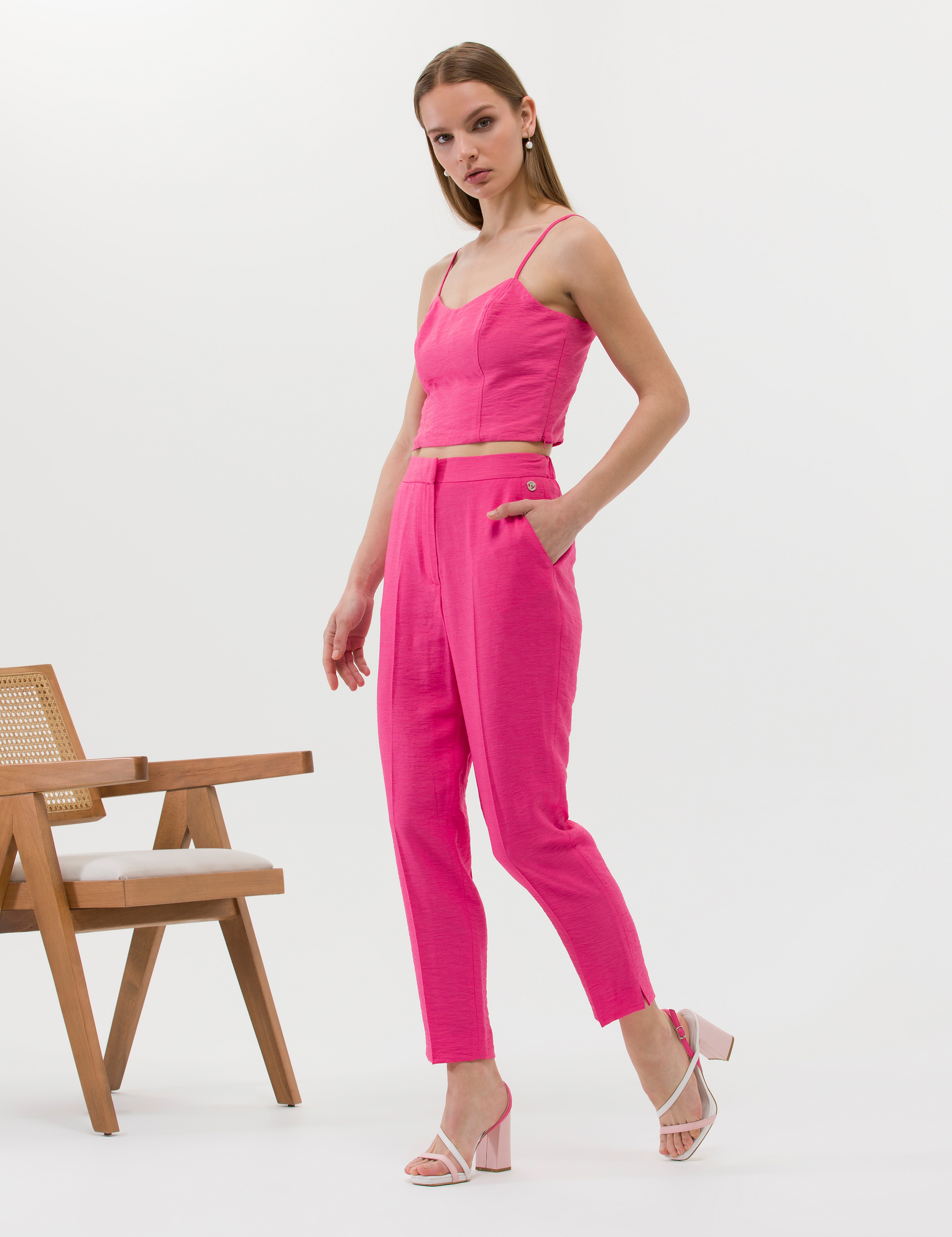 Pembe Crop Top Kolsuz Bluz - Image 4