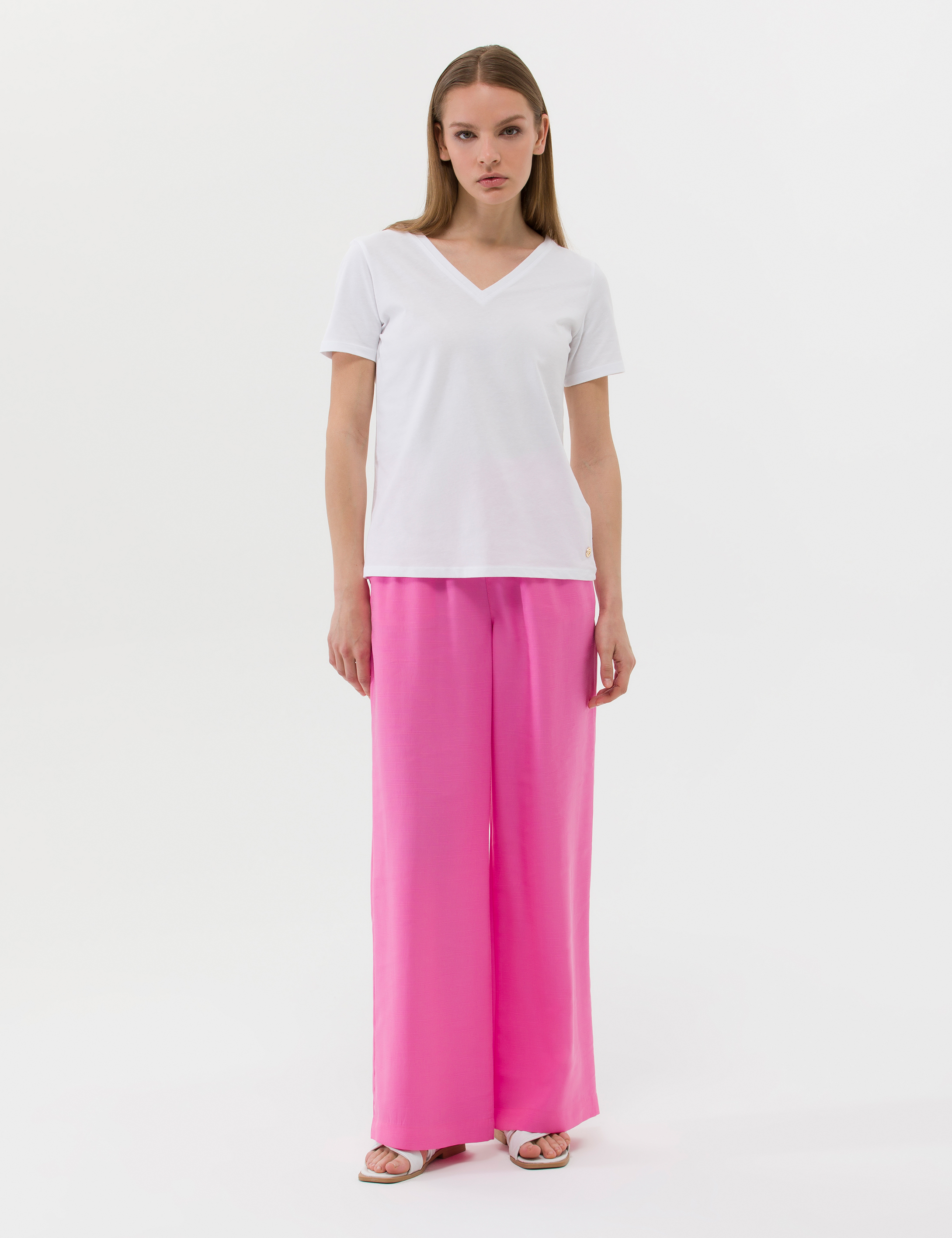 Beyaz Comfort Fit Tişört - Image 4