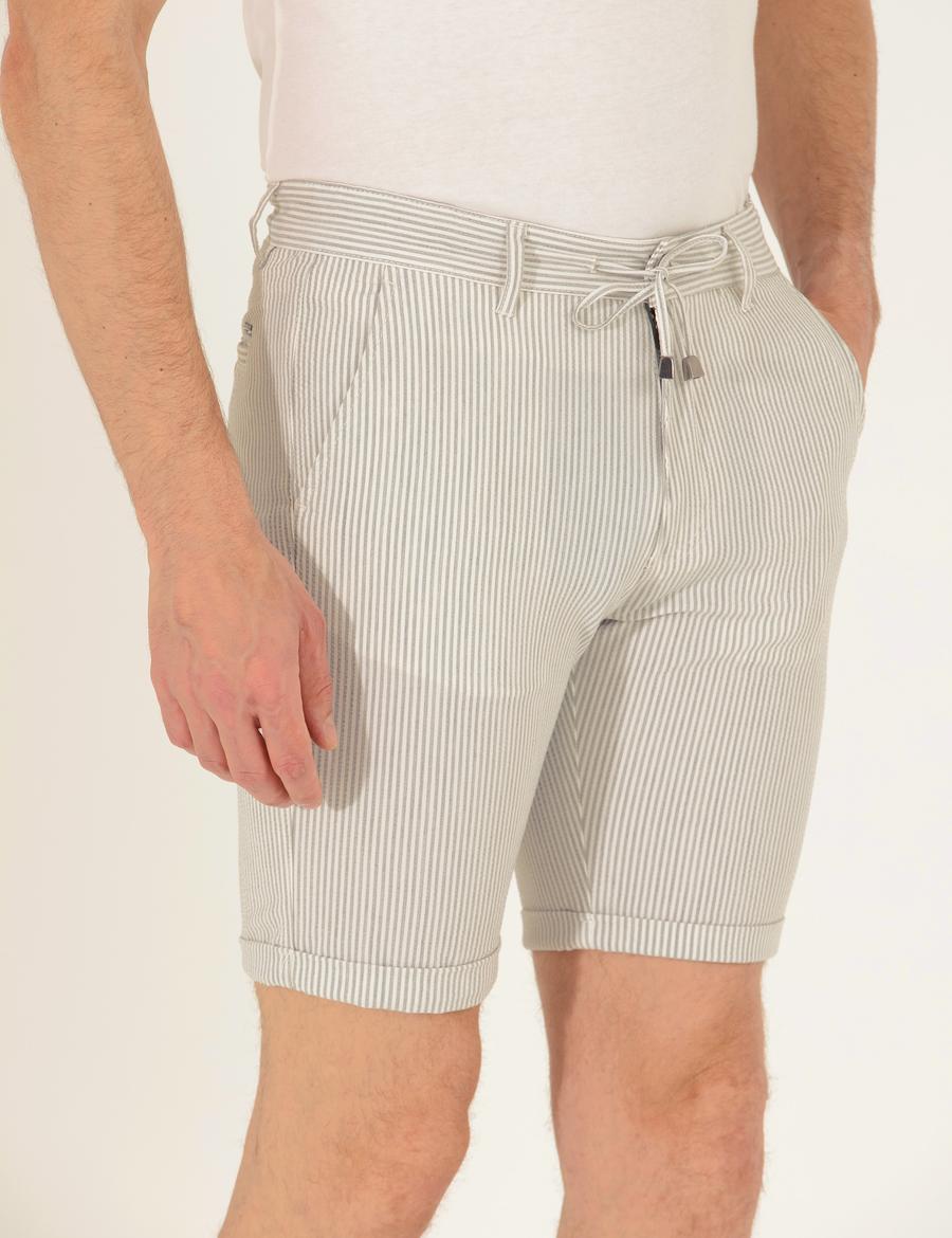 Gri Slim Fit Beli Lastikli Çizgili Bağcıklı Bermuda Şort