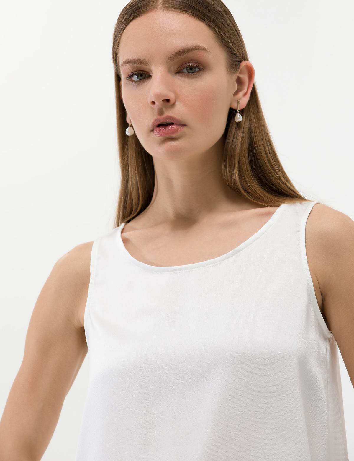 Beyaz Regular Fit Kolsuz Bluz - 50262567018