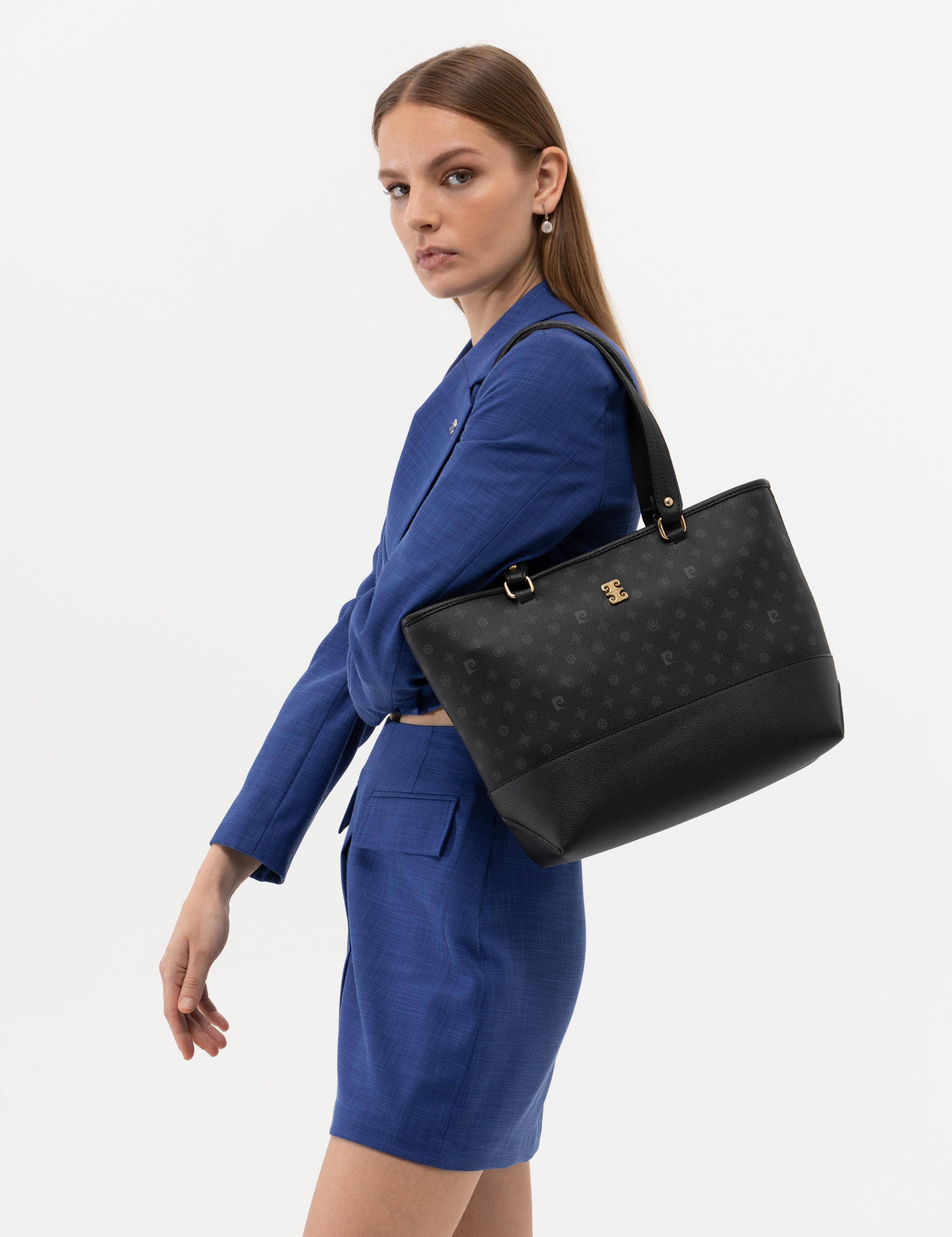 Siyah Omuz Çantası