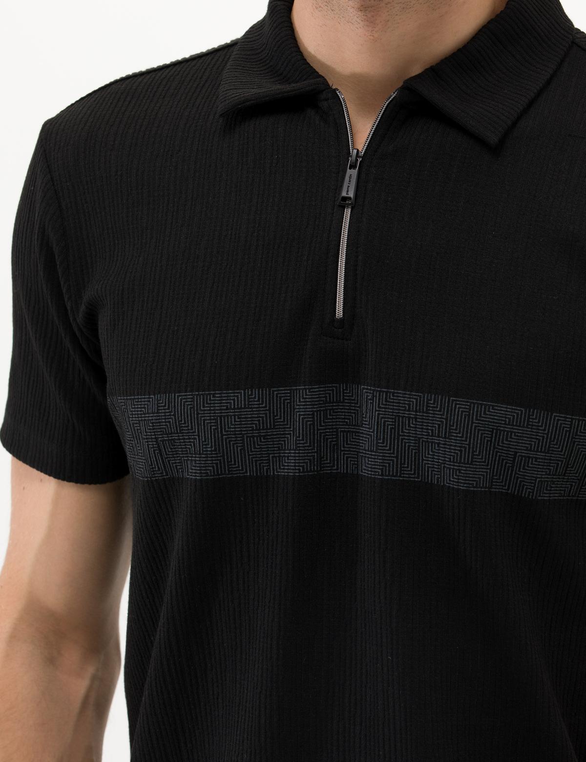 Siyah Slim Fit Göğüs Baskılı Tişört - 50266143019