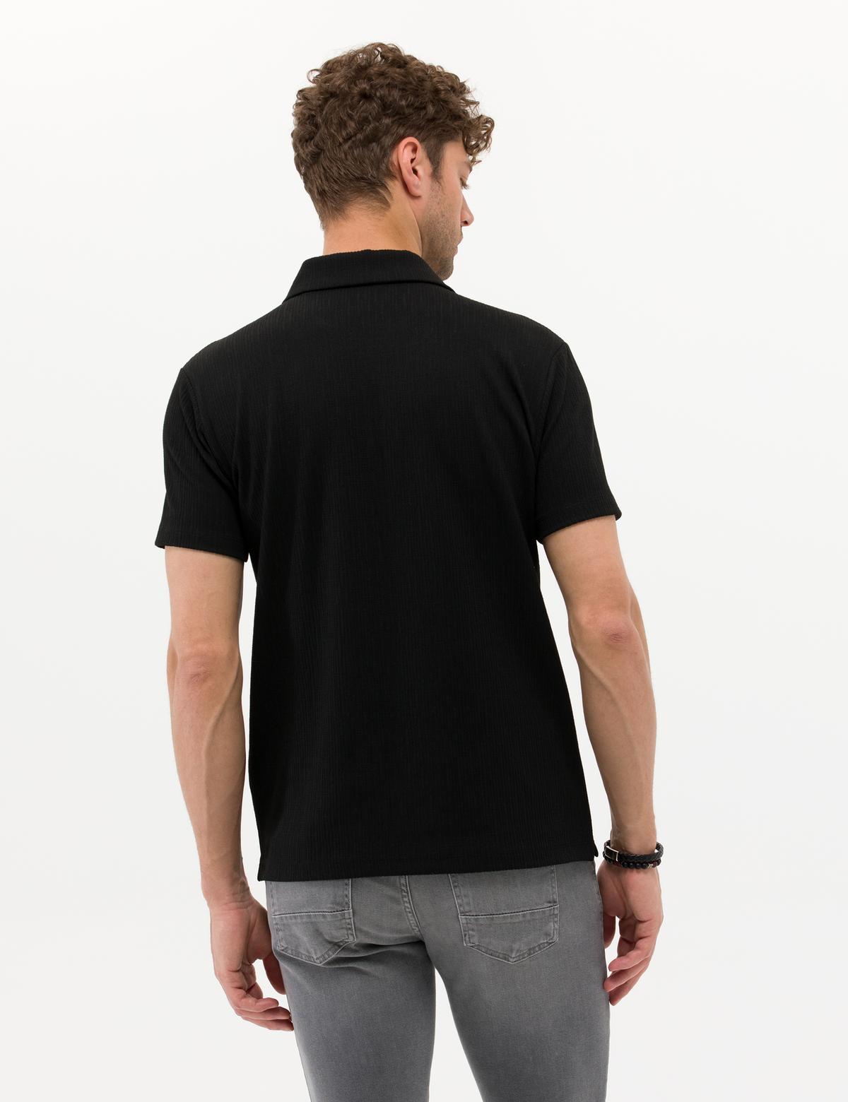 Siyah Slim Fit Göğüs Baskılı Tişört - 50266143019