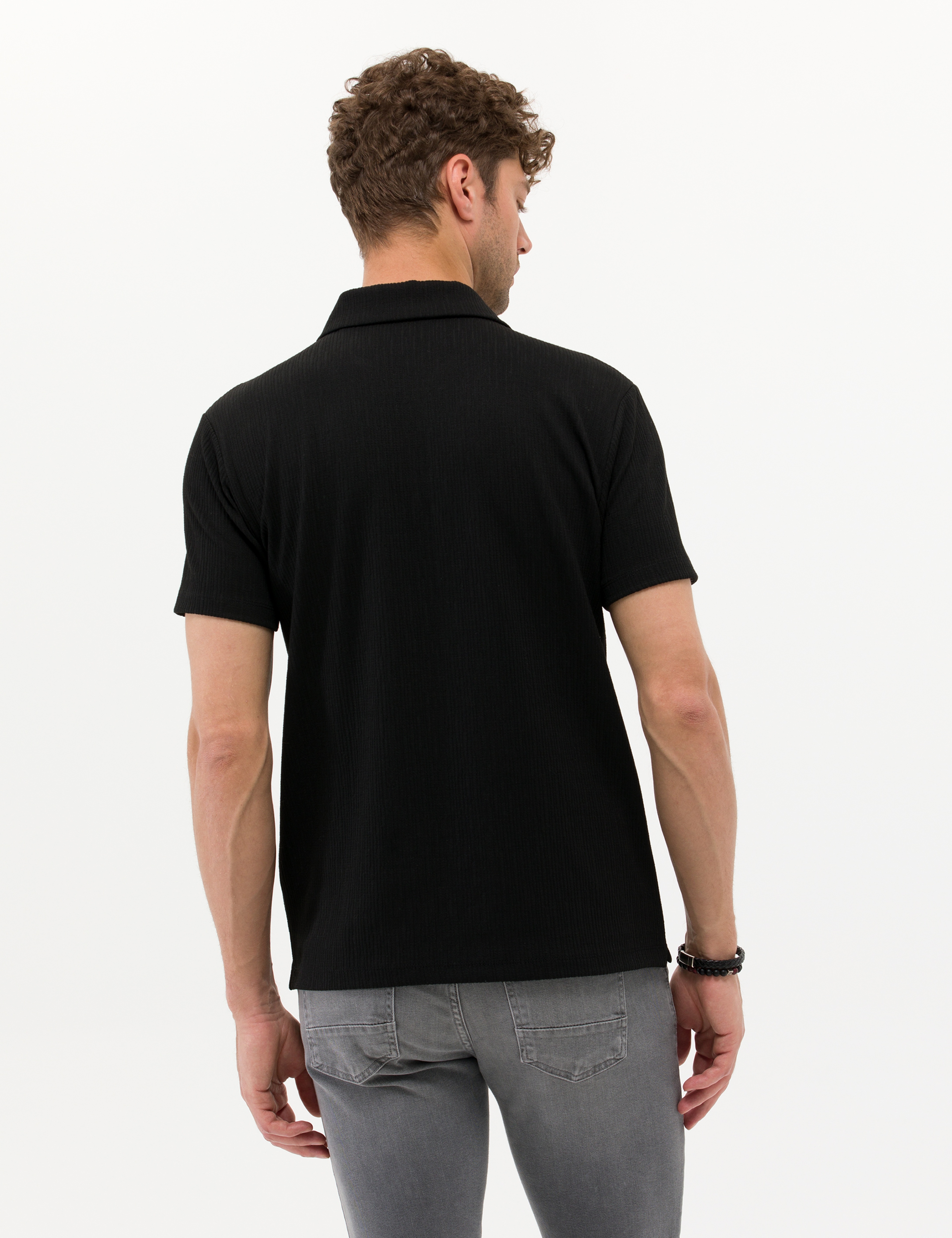 Siyah Slim Fit Göğüs Baskılı Tişört - Image 5