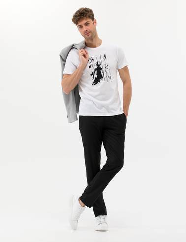 Beyaz Slim Fit Baskılı Bisiklet Yaka Tişört
