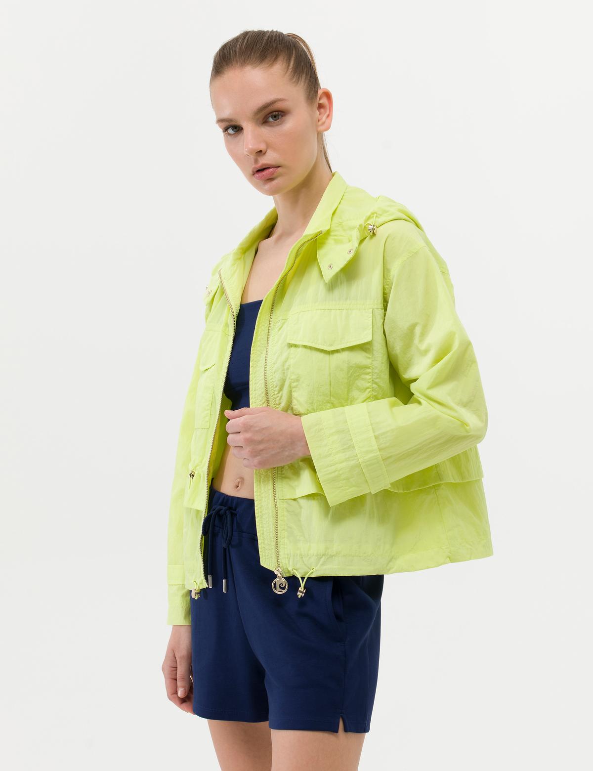 Yeşil Mevsimlik Mont