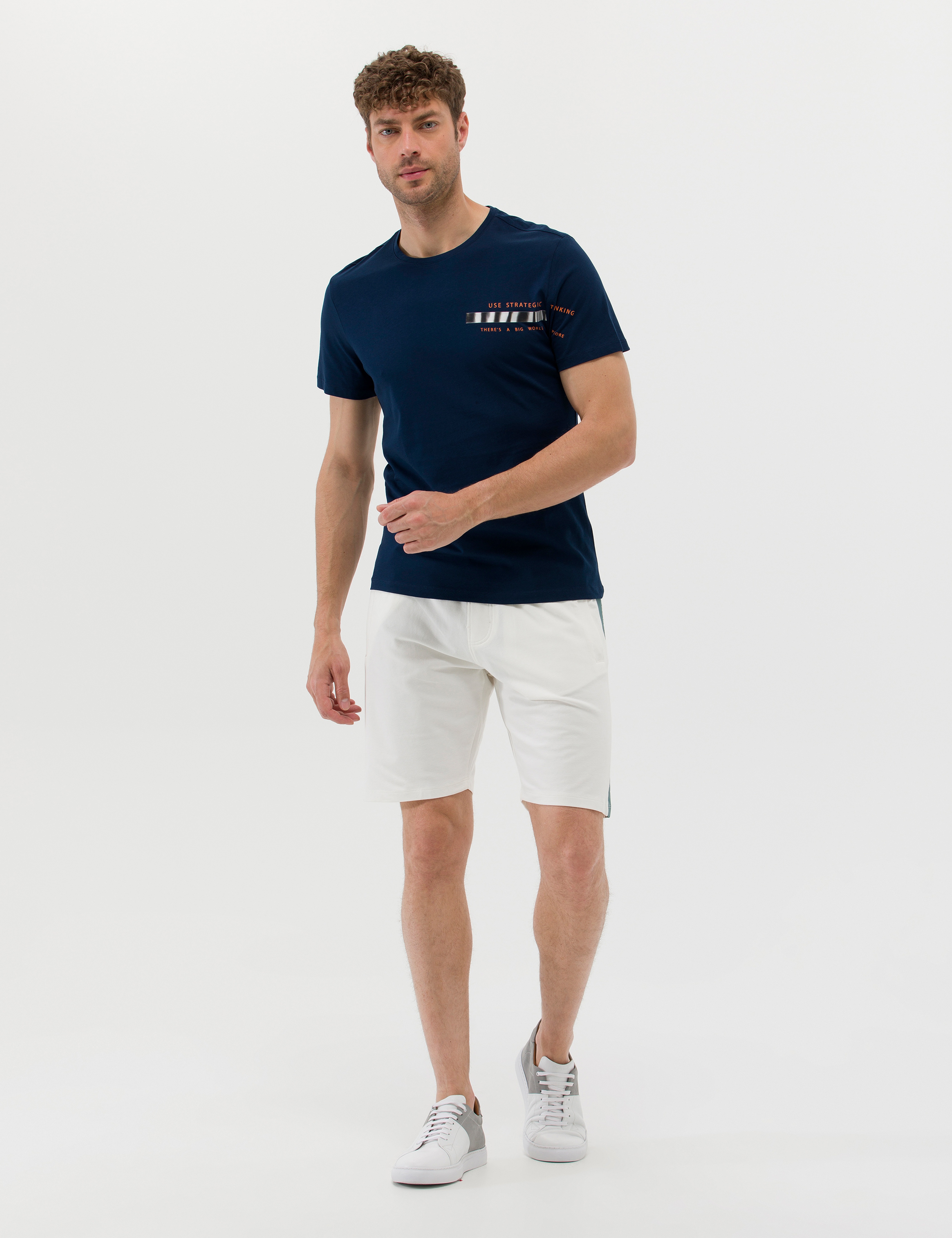 Lacivert Slim Fit Baskılı Bisiklet Yaka Tişört - Image 3