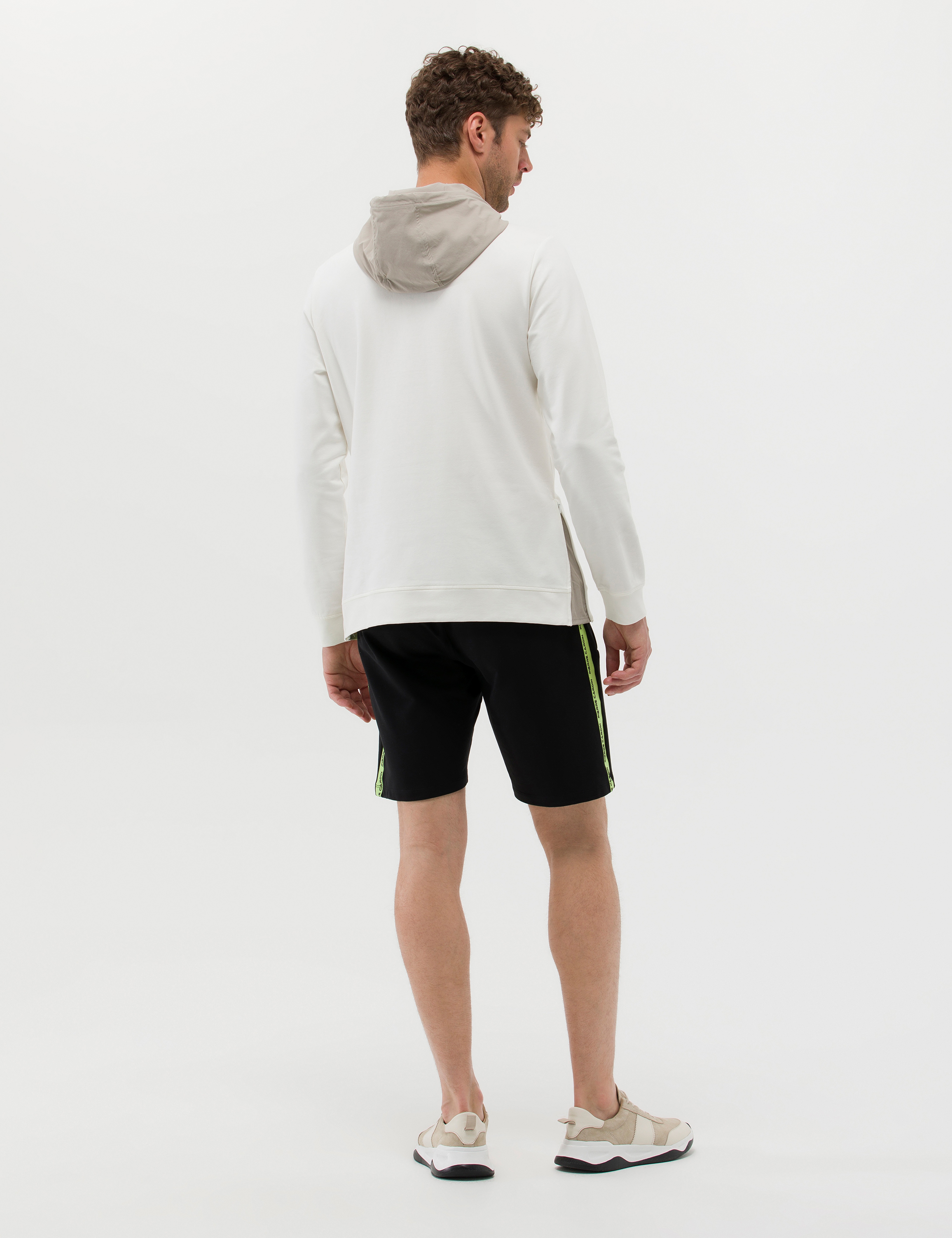 Siyah Slim Fit Örme Şort - Image 4