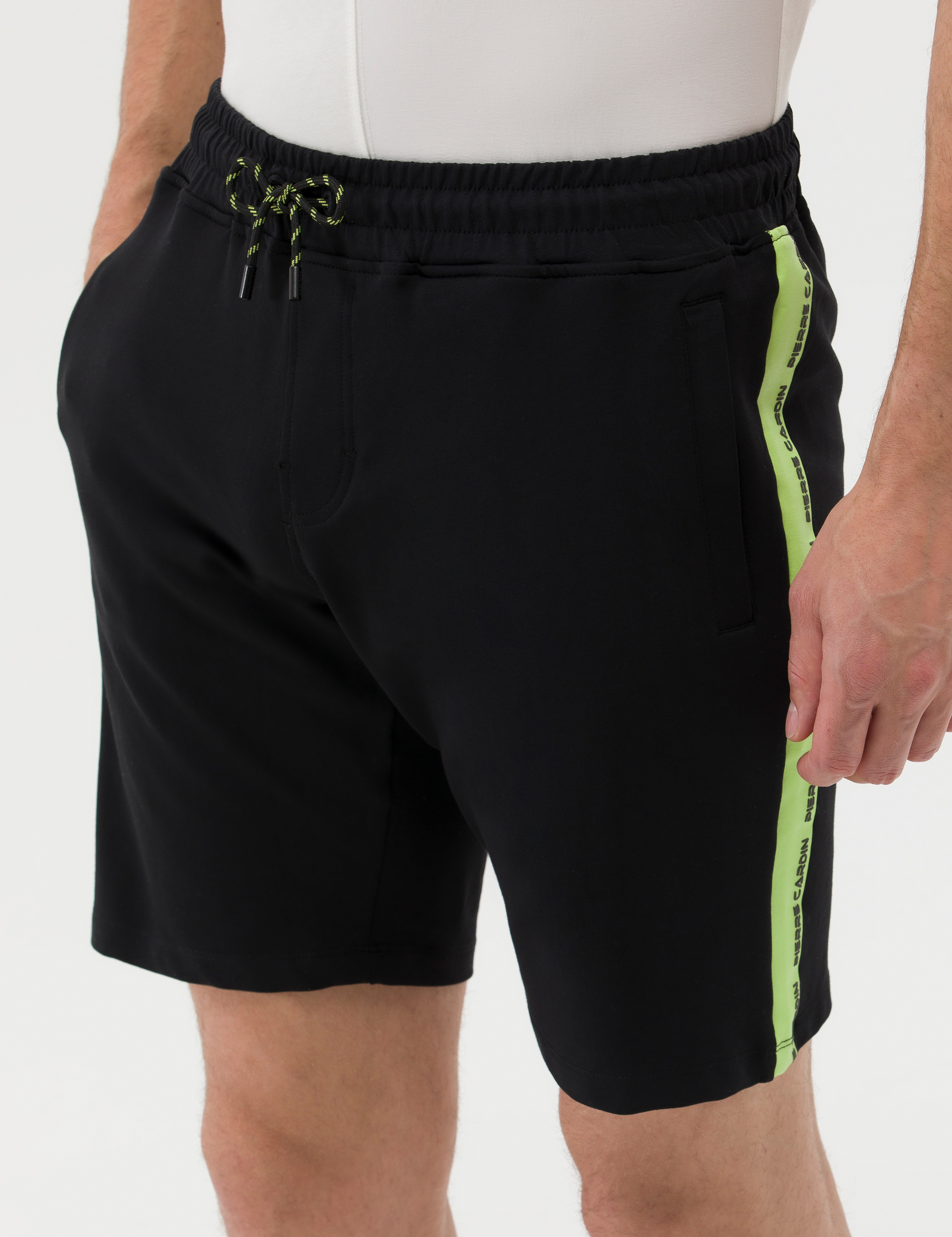 Siyah Slim Fit Örme Şort - Image 6
