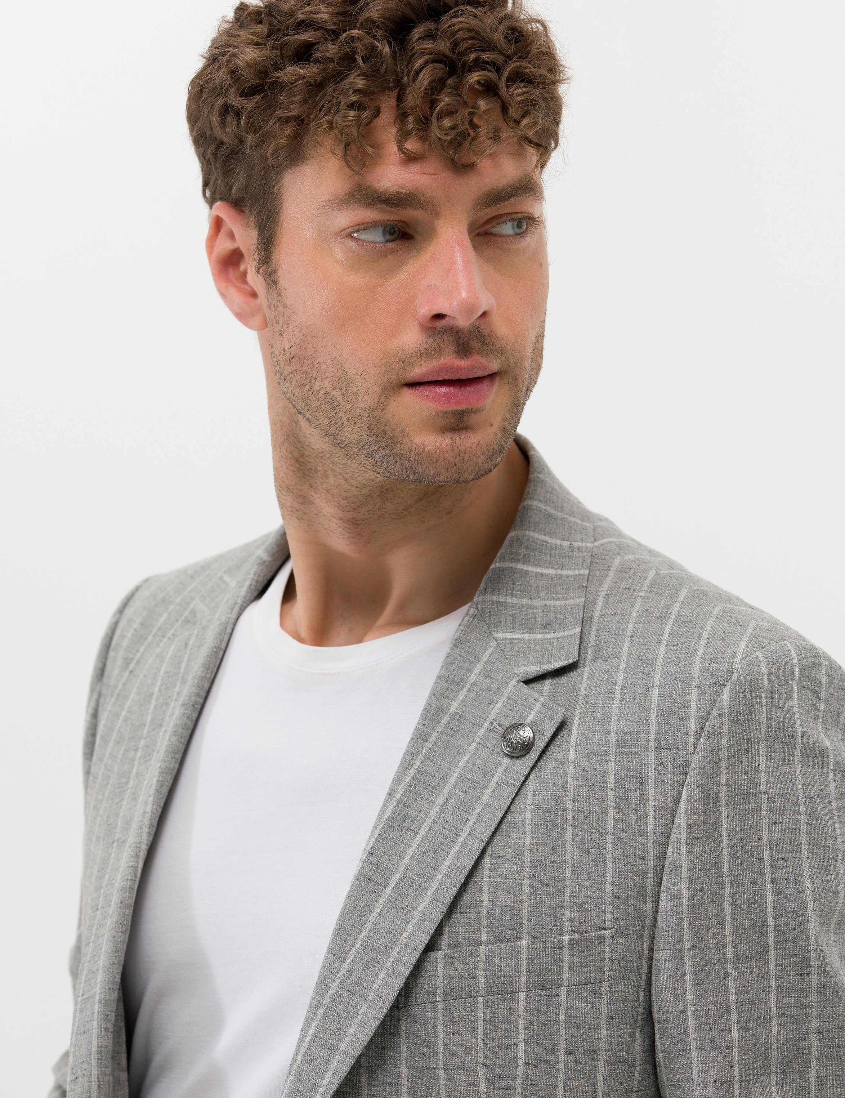 Gri Çizgili Spor Takım Elbise