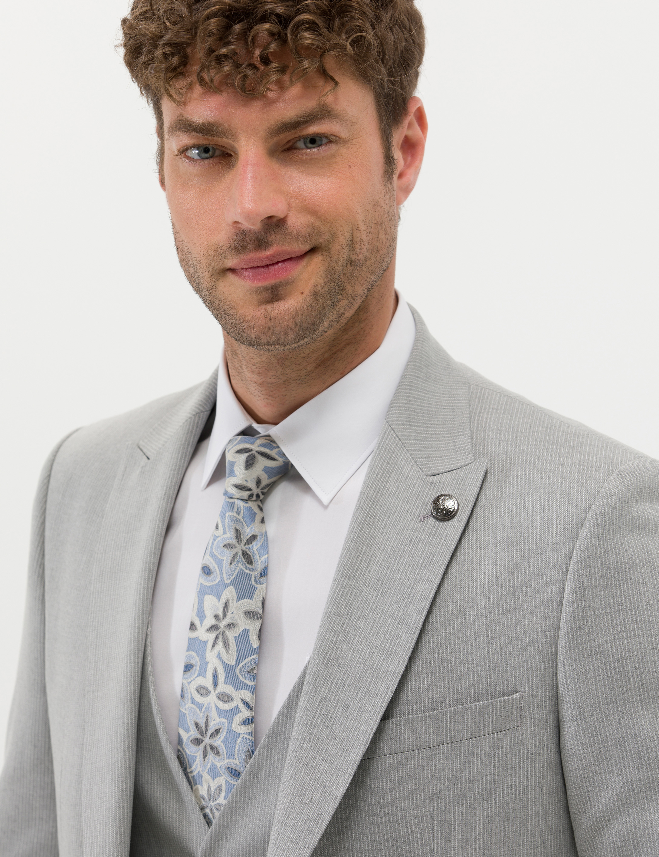 Gri Ekstra Slim Fit Yelekli Takım Elbise - Image 2
