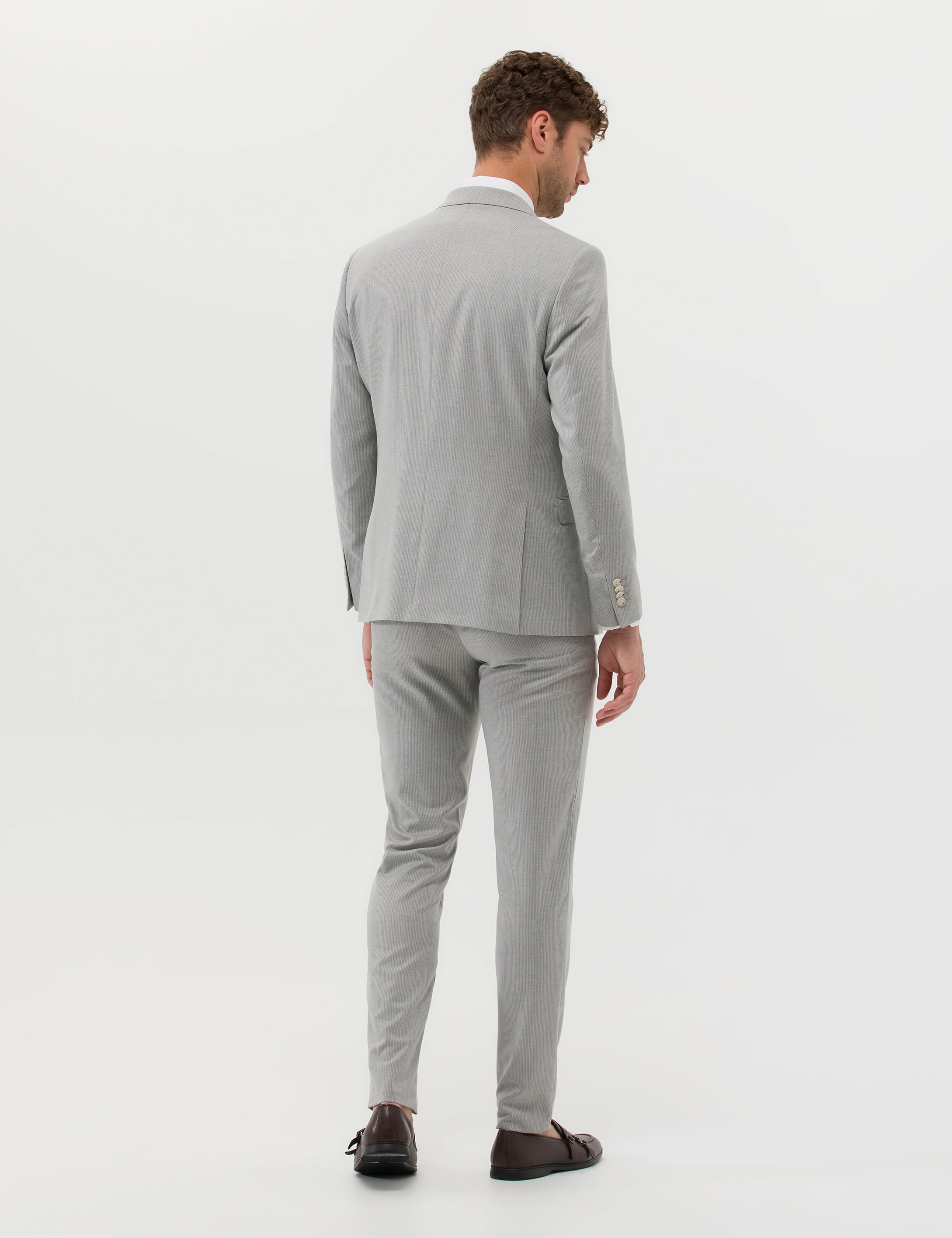 Gri Ekstra Slim Fit Yelekli Takım Elbise - Image 5