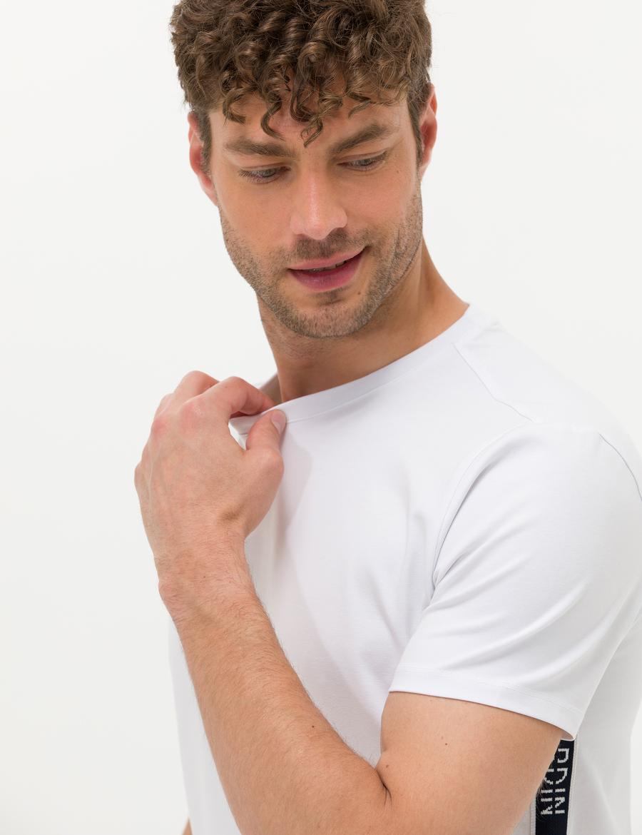 Beyaz Slim Fit Yandan Baskılı Bisiklet Yaka Tişört