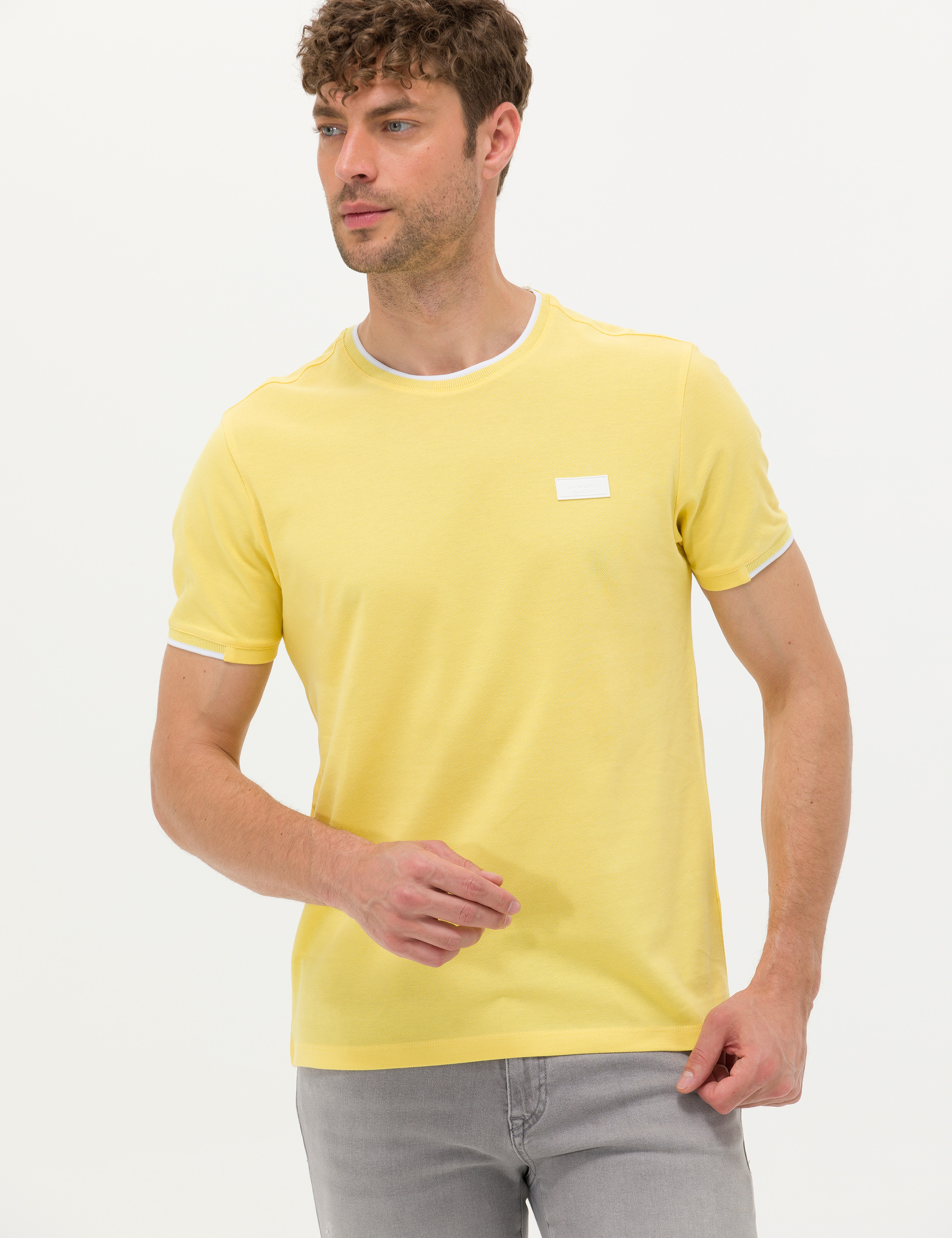 Açık Sarı Slim Fit %100 Pamuk Bisiklet Yaka Tişört