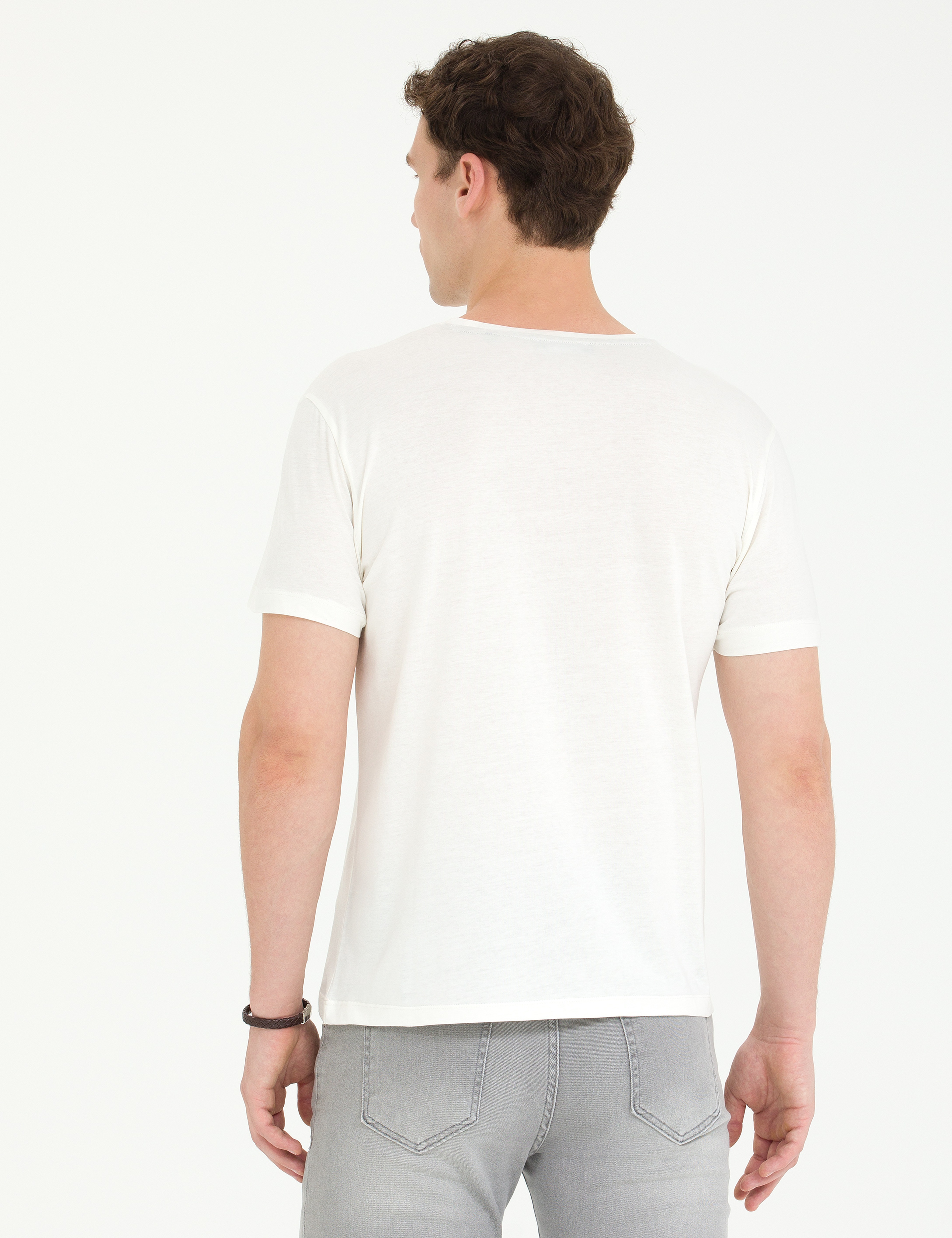 Ekru Slim Fit Bisiklet Yaka Tişört
