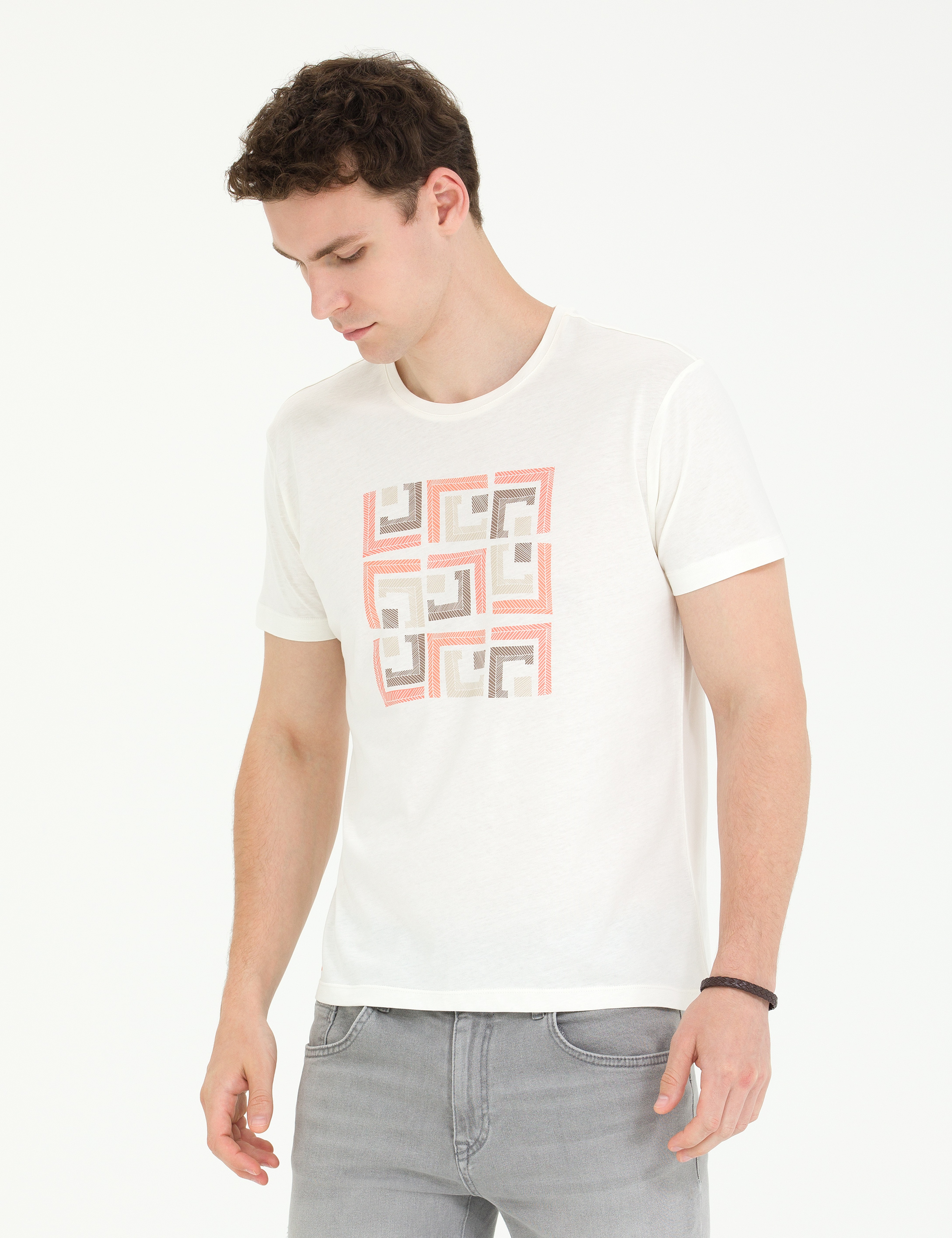 Ekru Slim Fit Bisiklet Yaka Tişört
